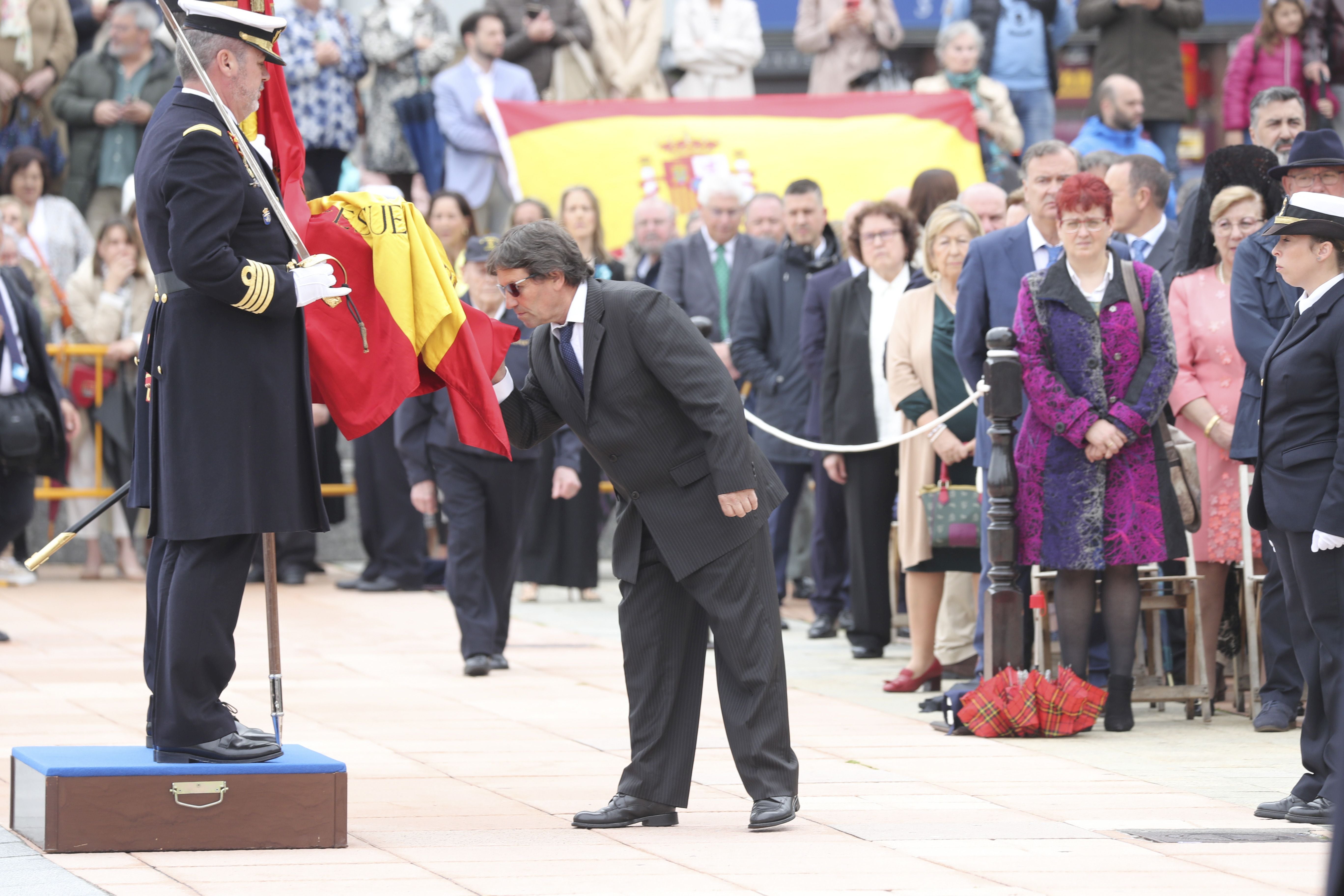 Las imágenes de la jura de bandera en Gijón (5)