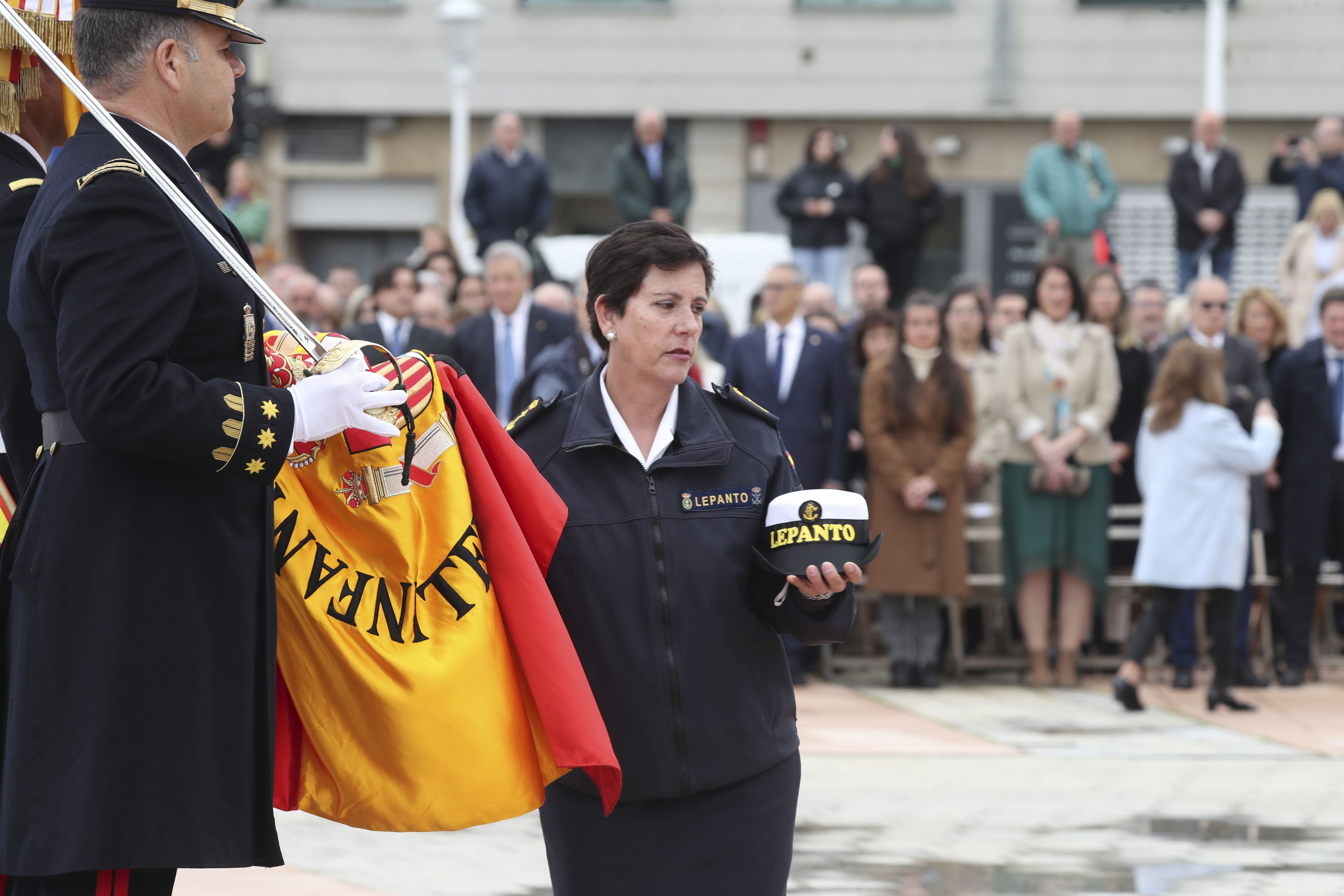 Las imágenes de la jura de bandera en Gijón (5)