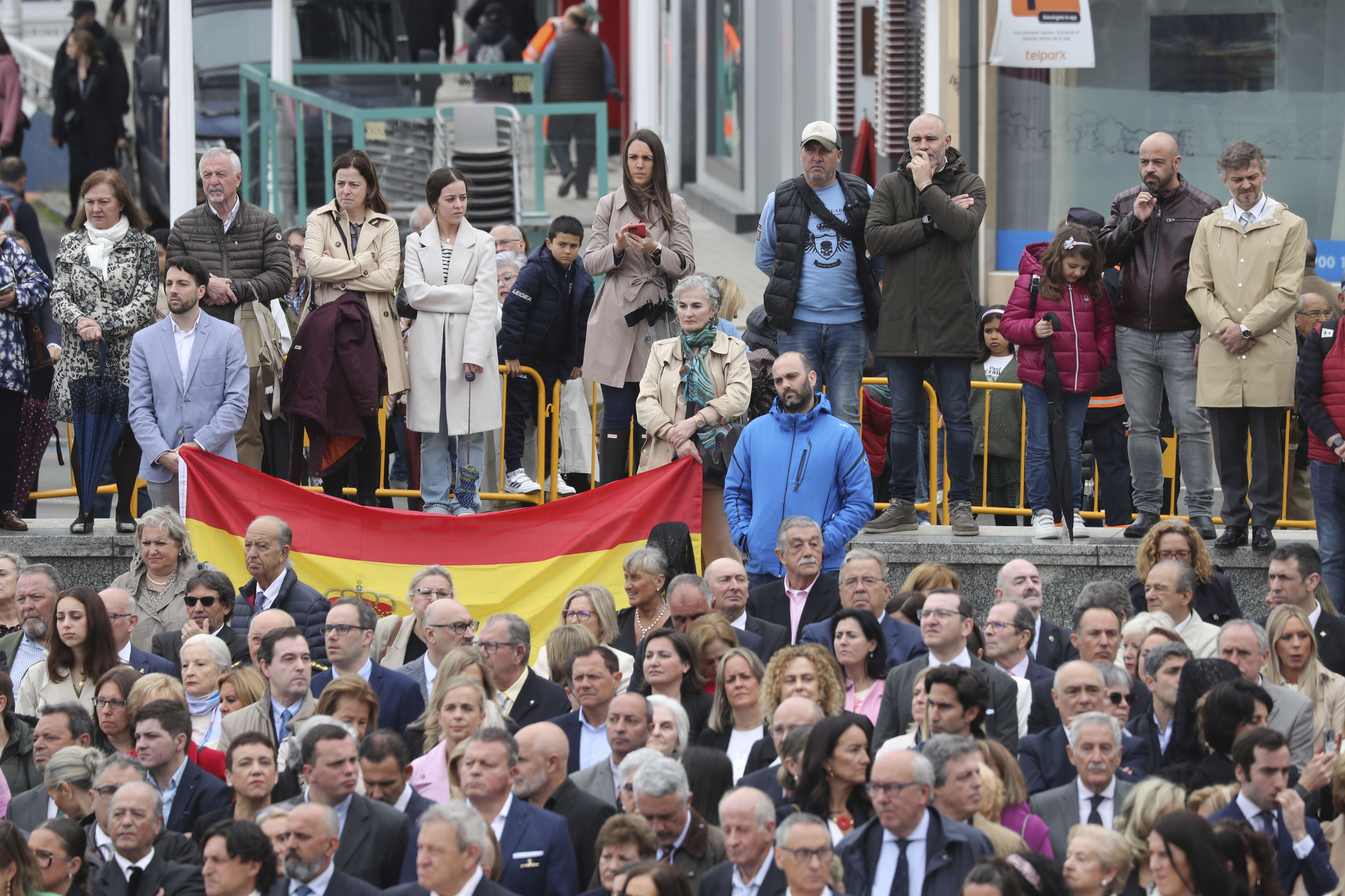 Las imágenes de la jura de bandera en Gijón (5)