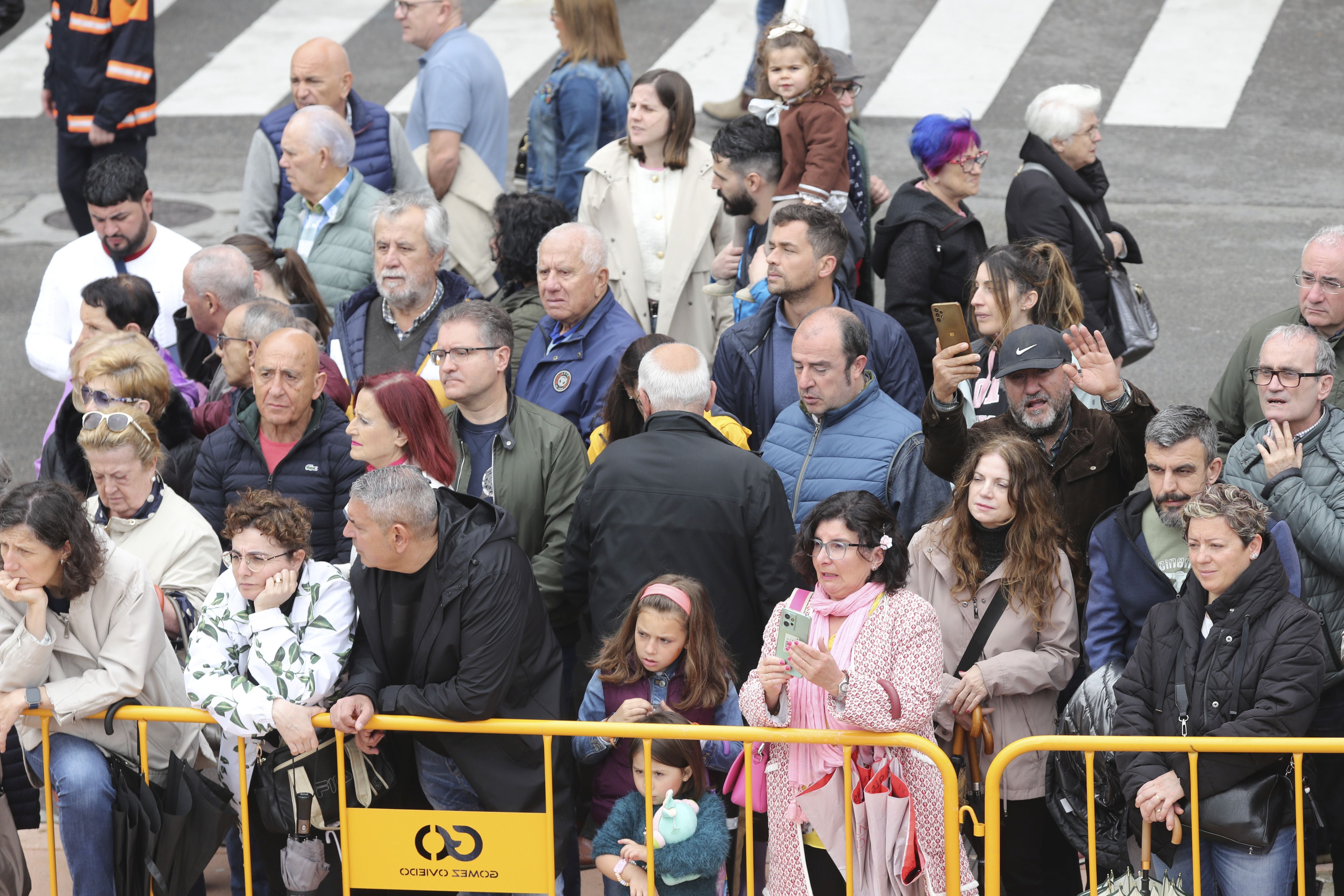 Las imágenes de la jura de bandera en Gijón (5)