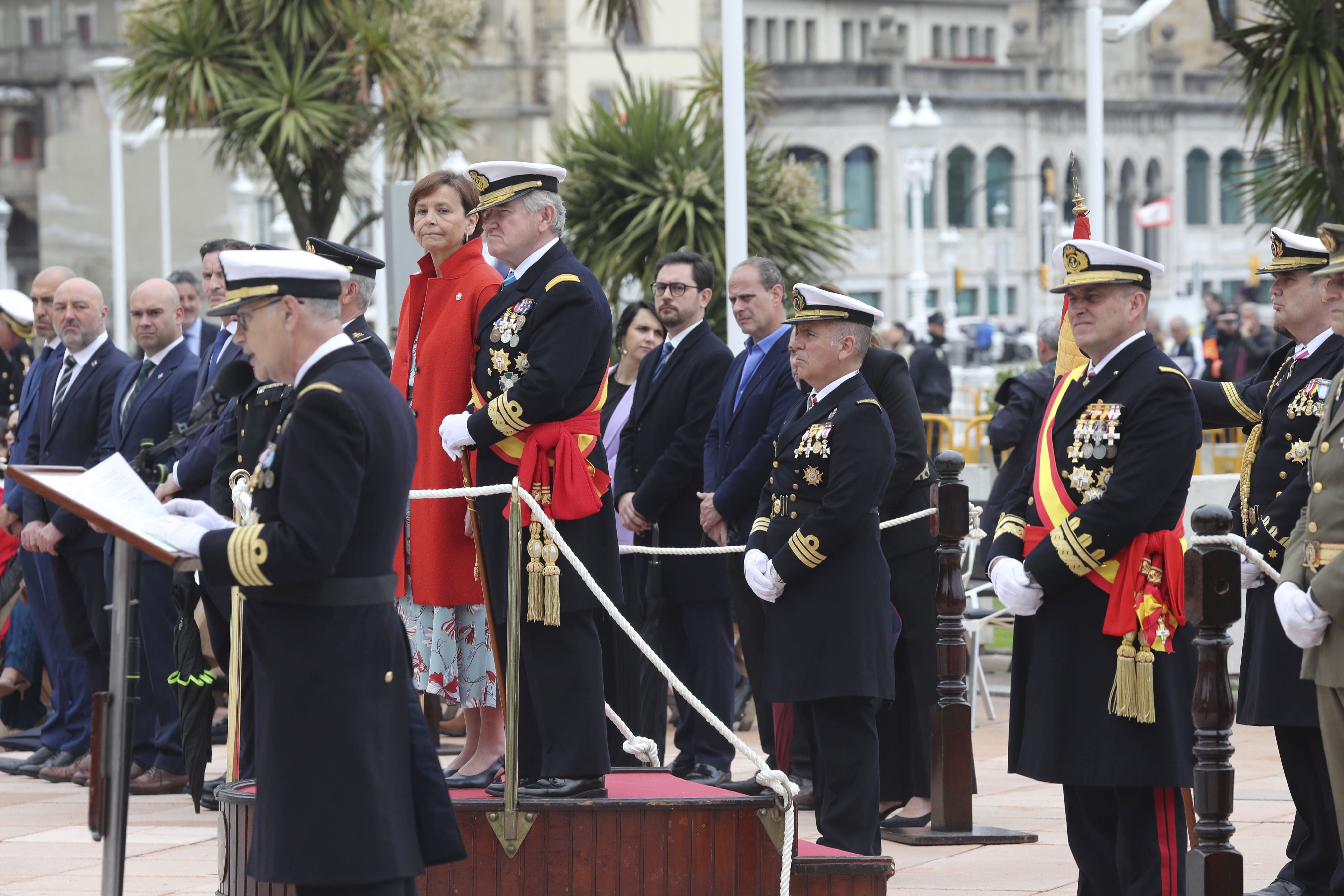 Las imágenes de la jura de bandera en Gijón (5)