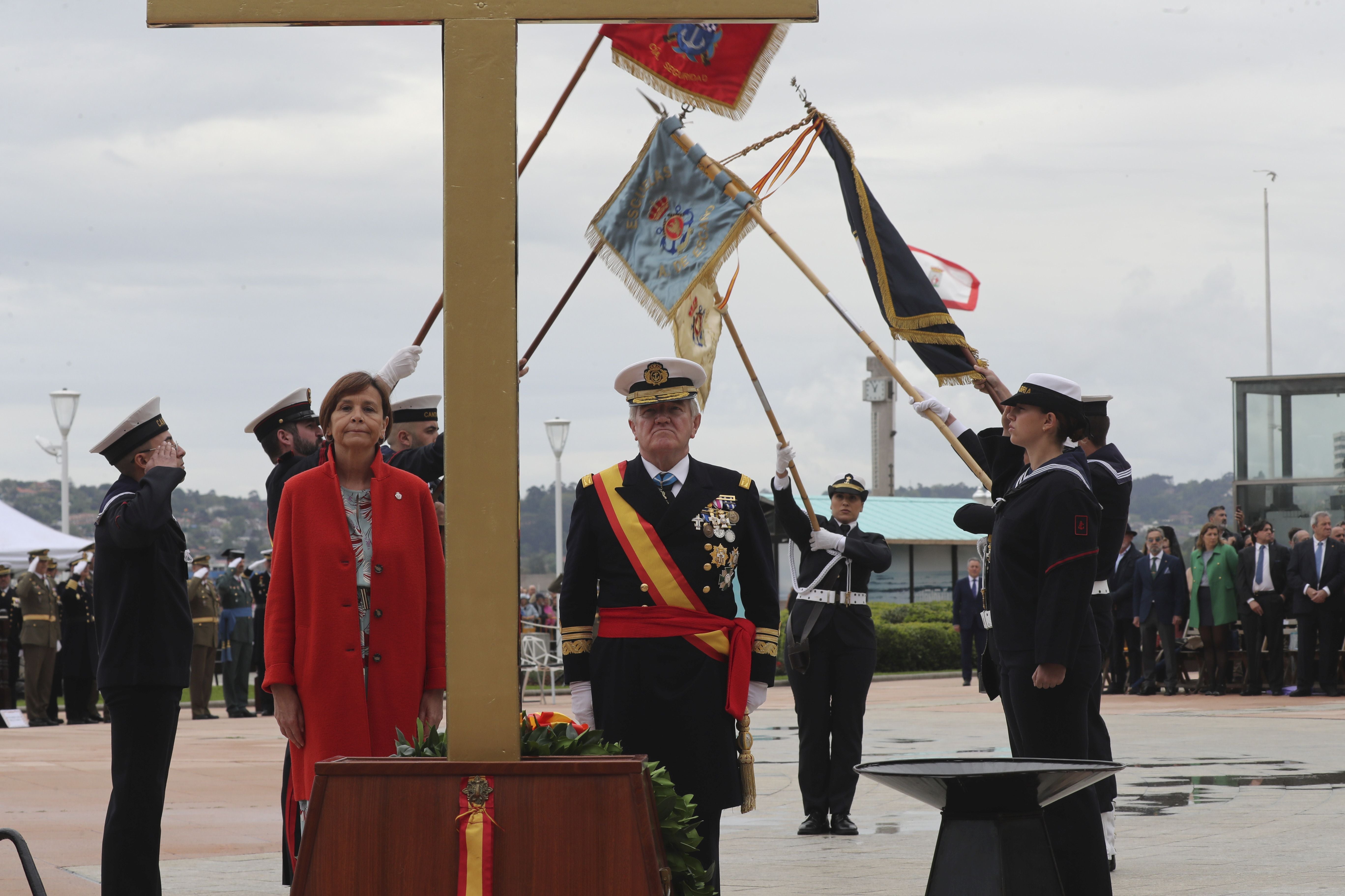 Las imágenes de la jura de bandera en Gijón (5)