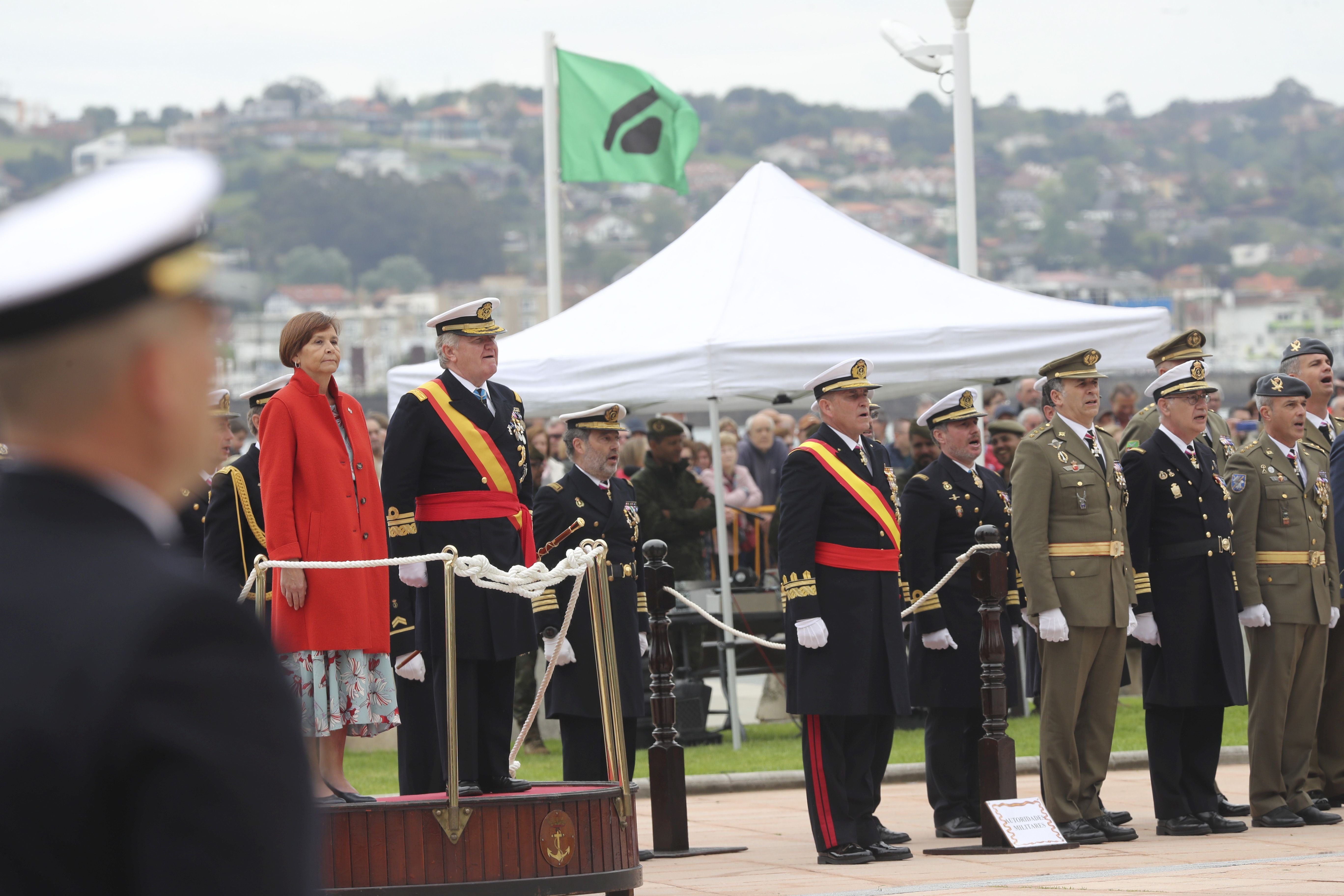 Las imágenes de la jura de bandera en Gijón (5)