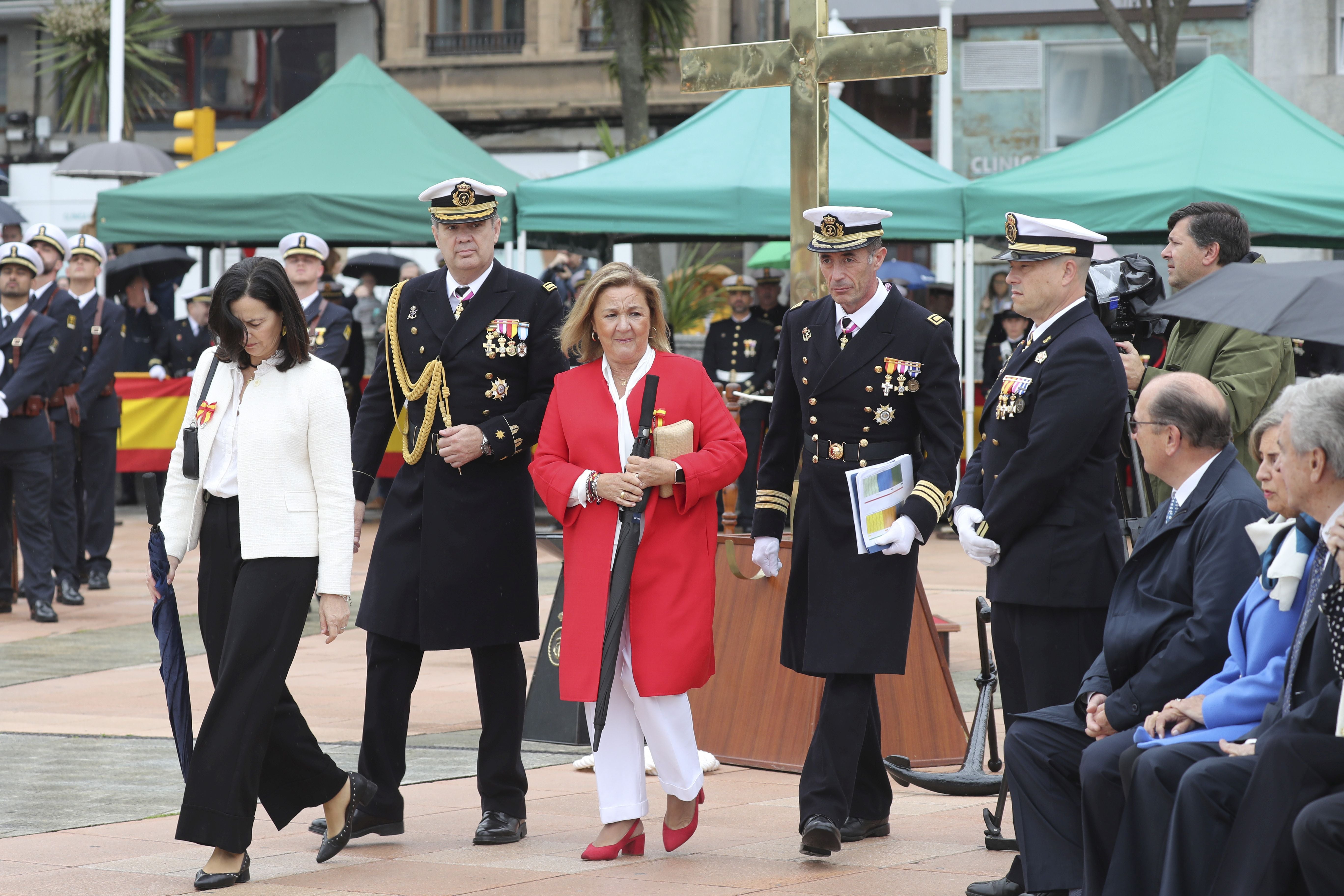 Las imágenes de la jura de bandera en Gijón (1)