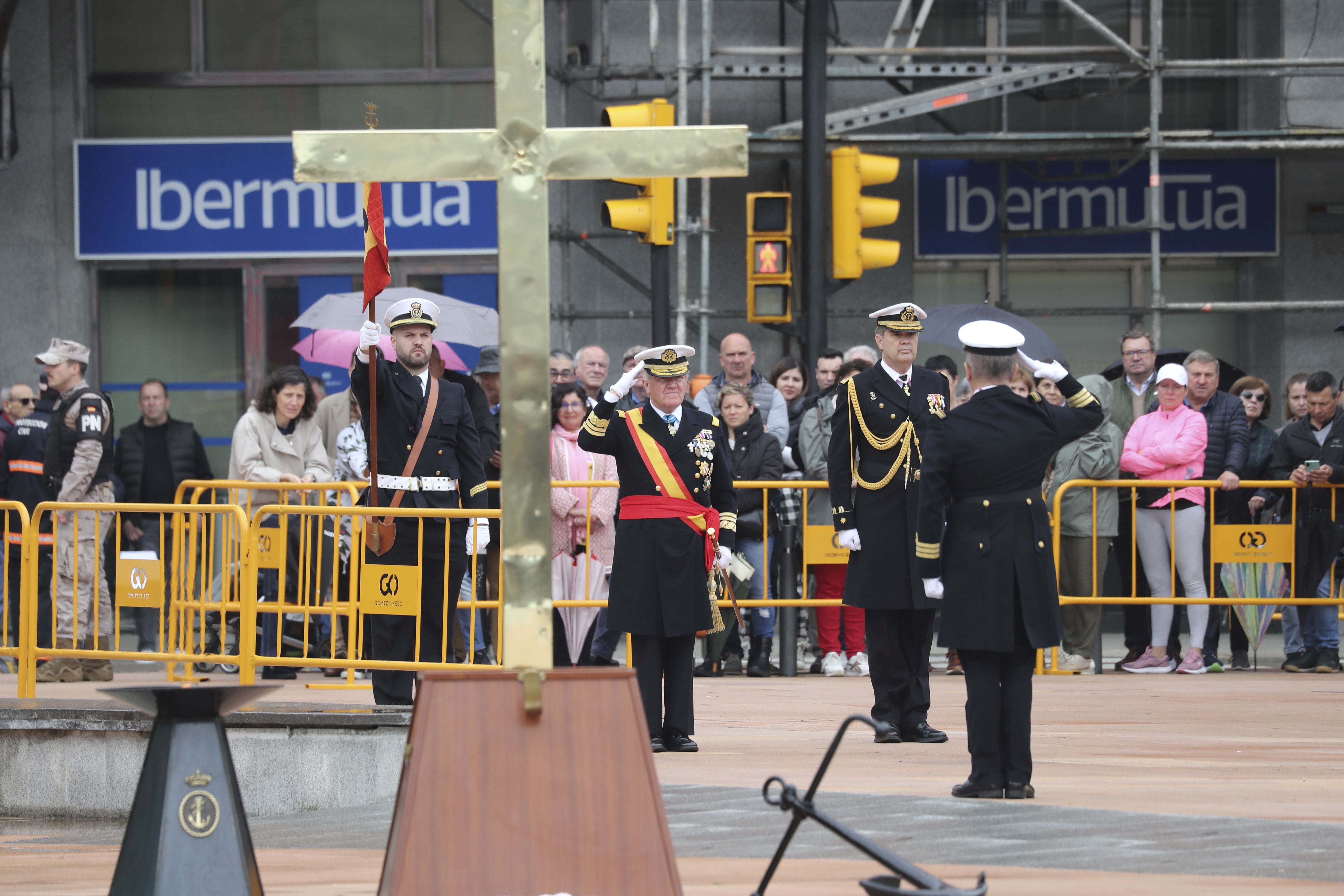 Las imágenes de la jura de bandera en Gijón (1)