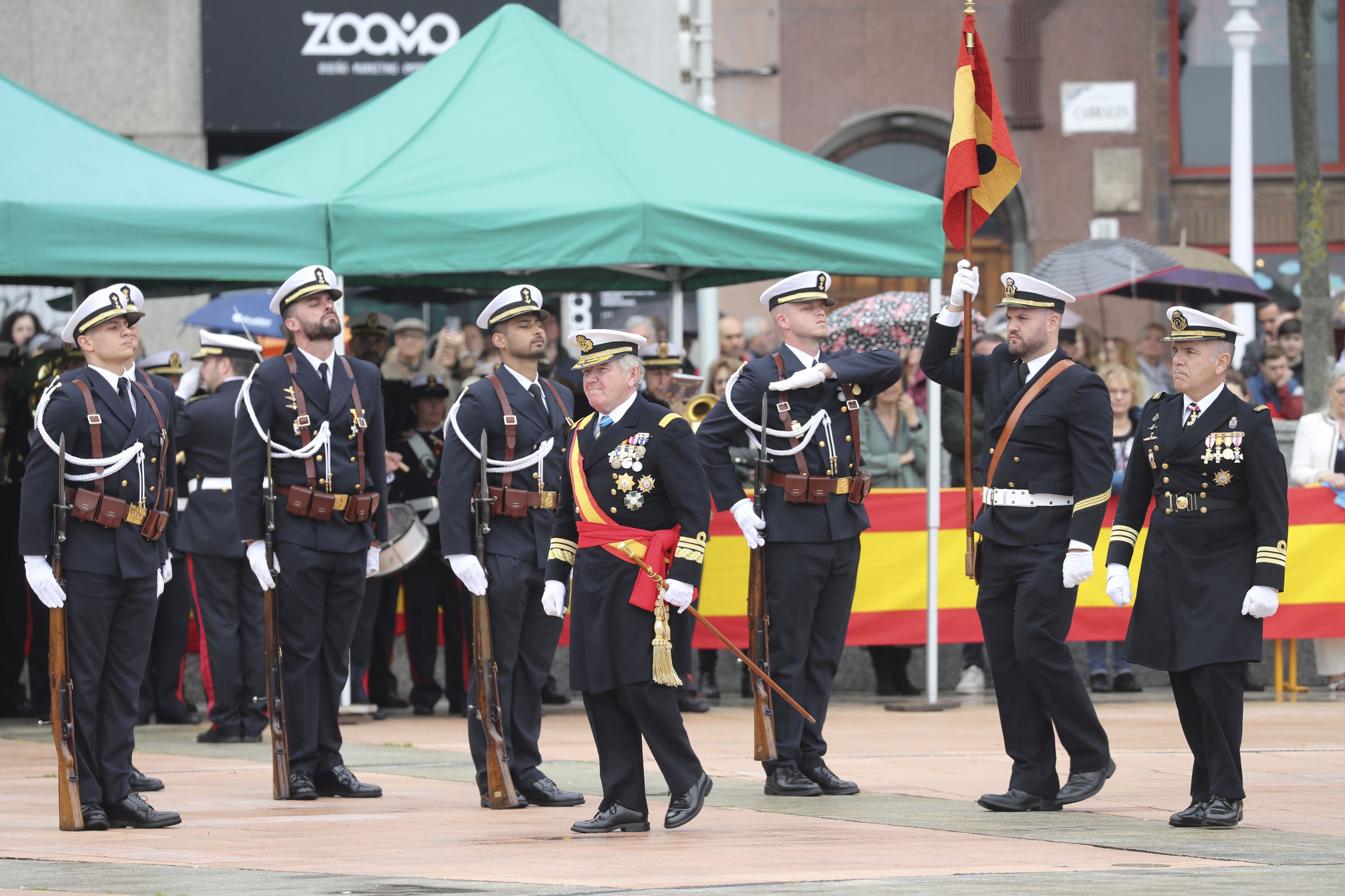 Las imágenes de la jura de bandera en Gijón (1)