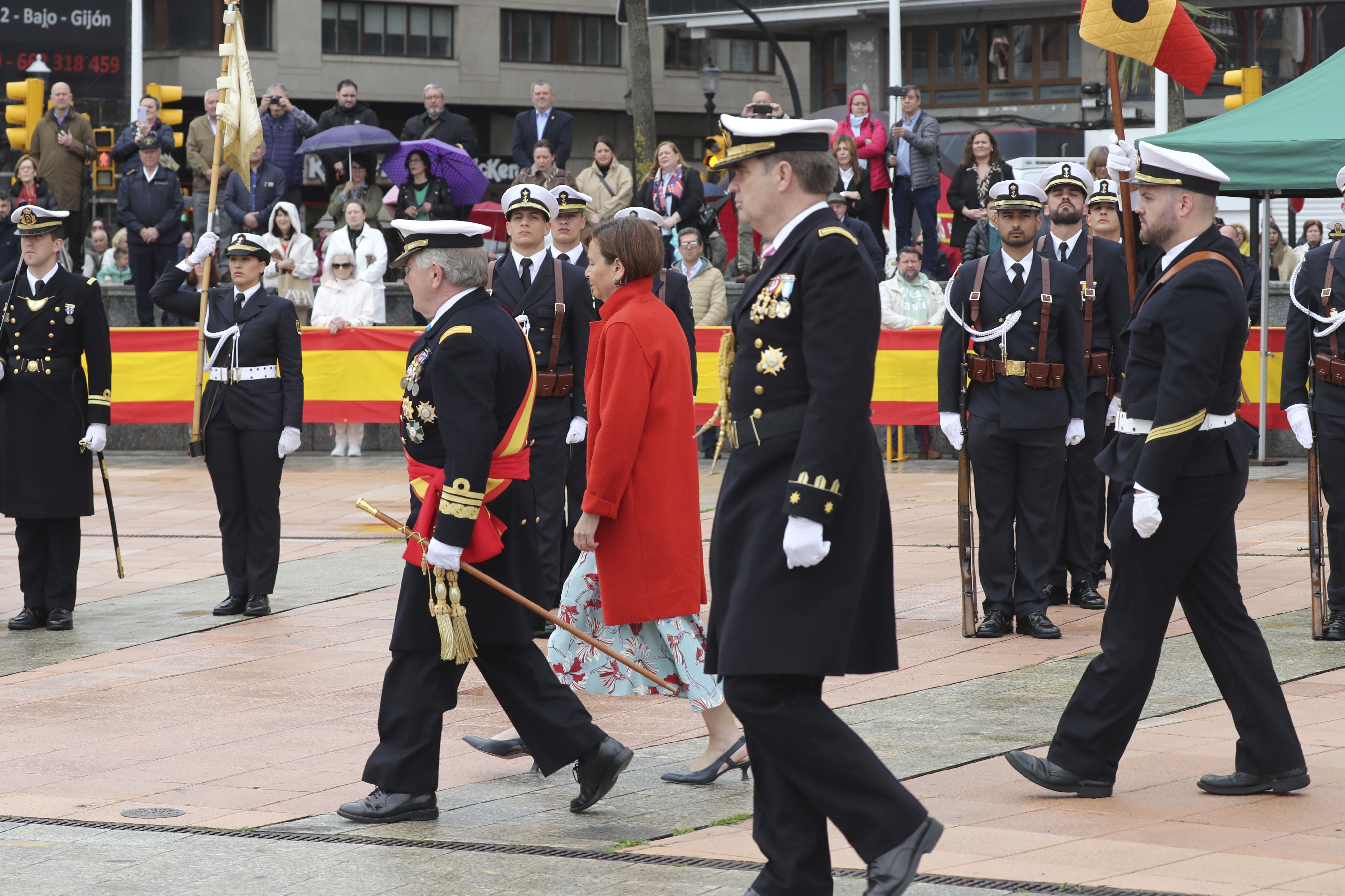 Las imágenes de la jura de bandera en Gijón (1)