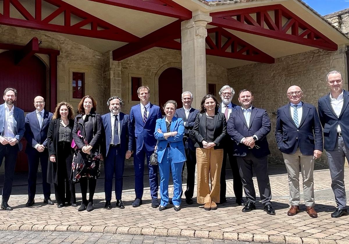 Participantes en el encuentro celebrado en Álava.