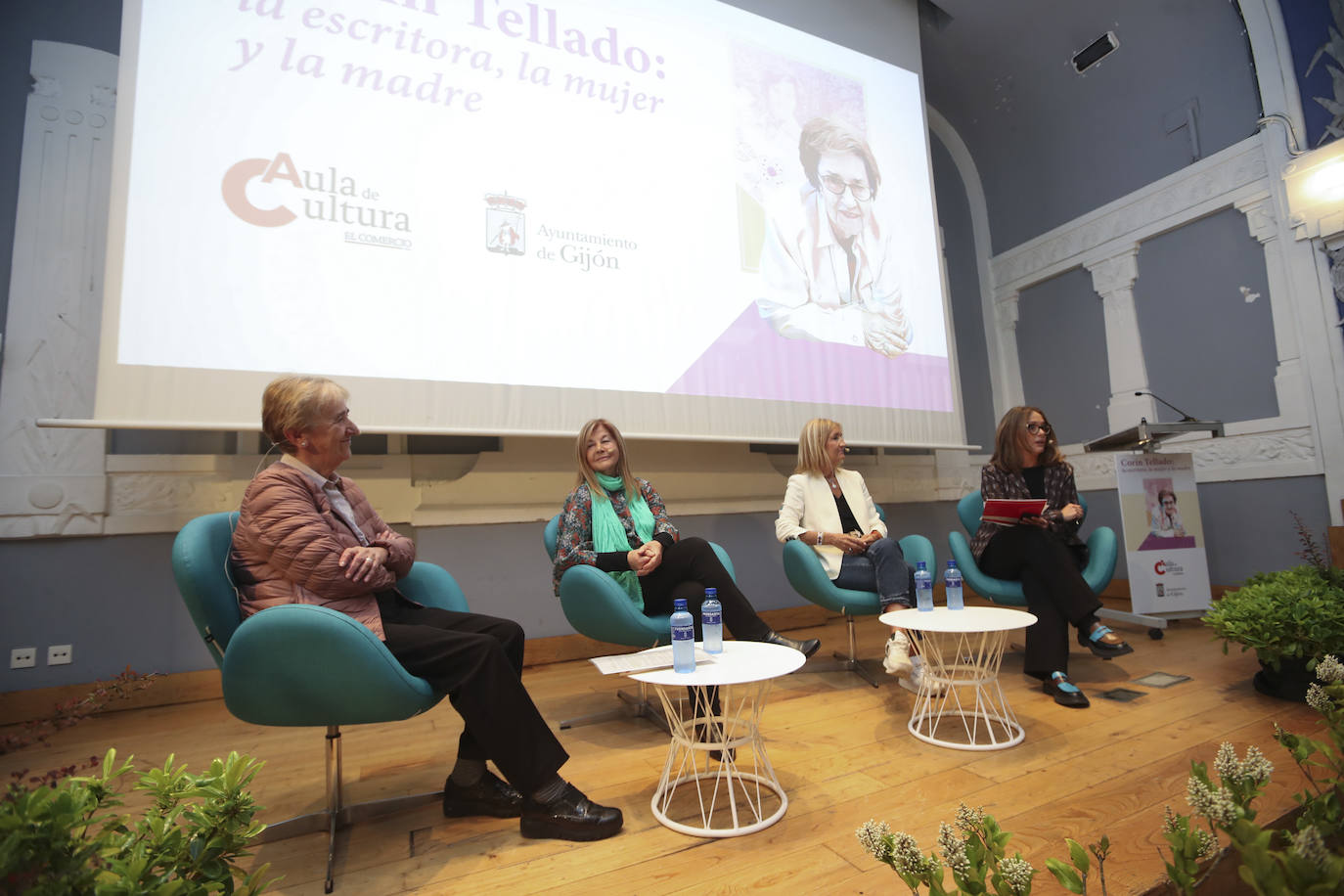 El Antiguo Instituto se llena para recordar a Corín Tellado