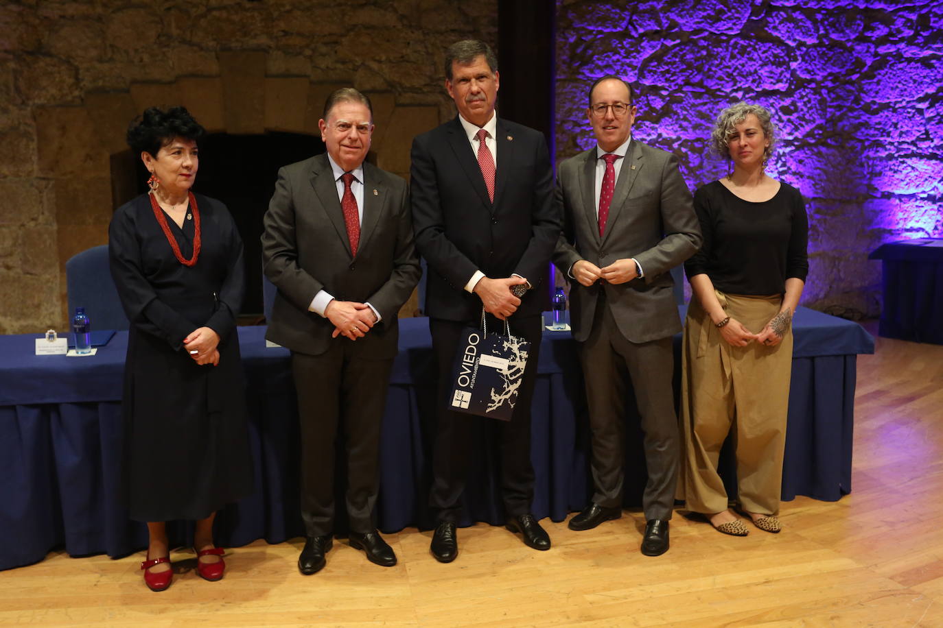 Oviedo homenajea a sus trabajadores municipales