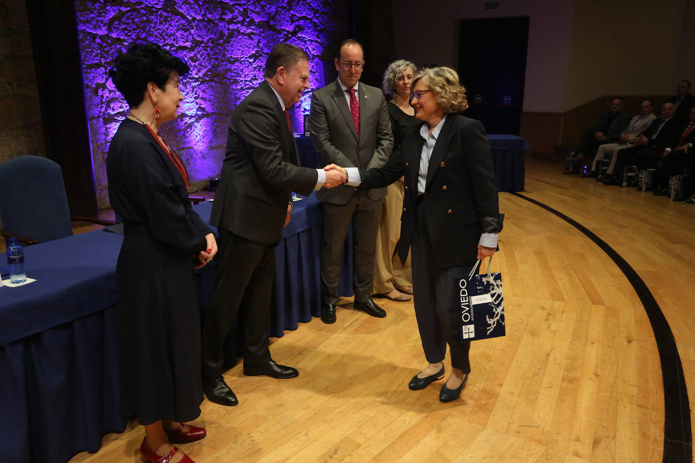 Oviedo homenajea a sus trabajadores municipales