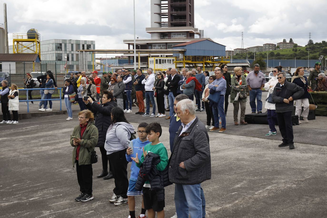 Las Fuerzas Armadas exhiben su potencial en El Musel