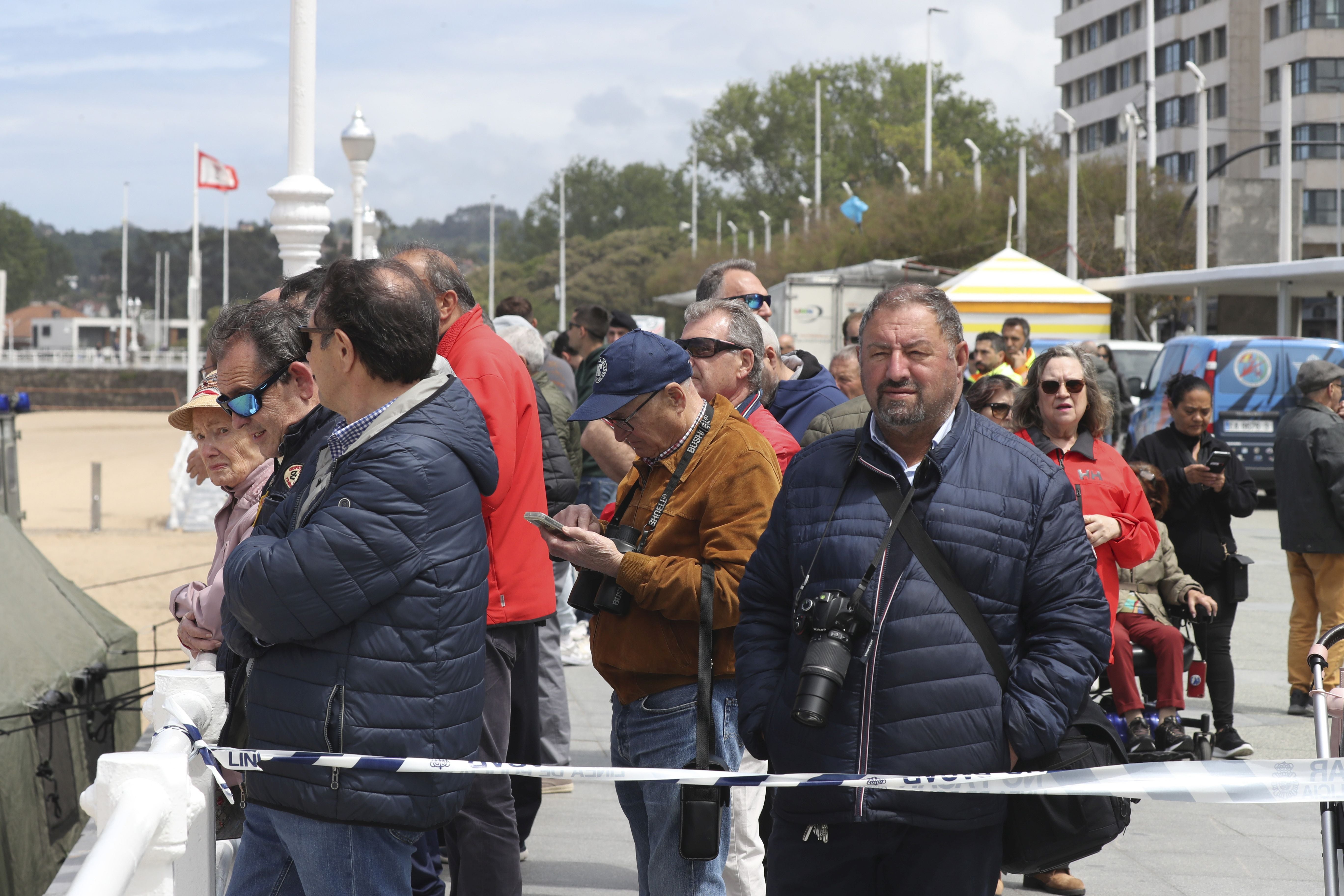 Gijón vive un desembarco de película del Ejército