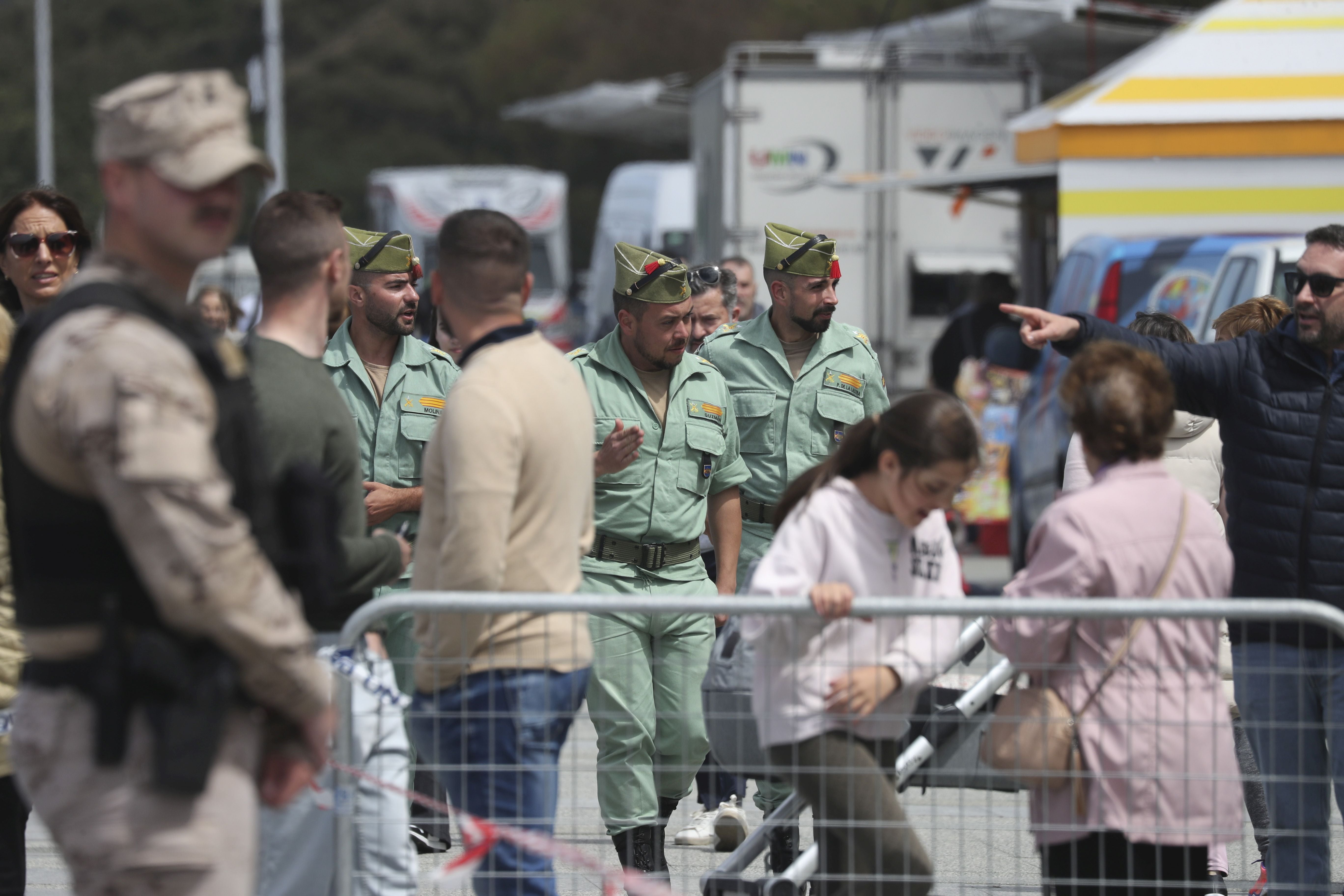 Gijón vive un desembarco de película del Ejército