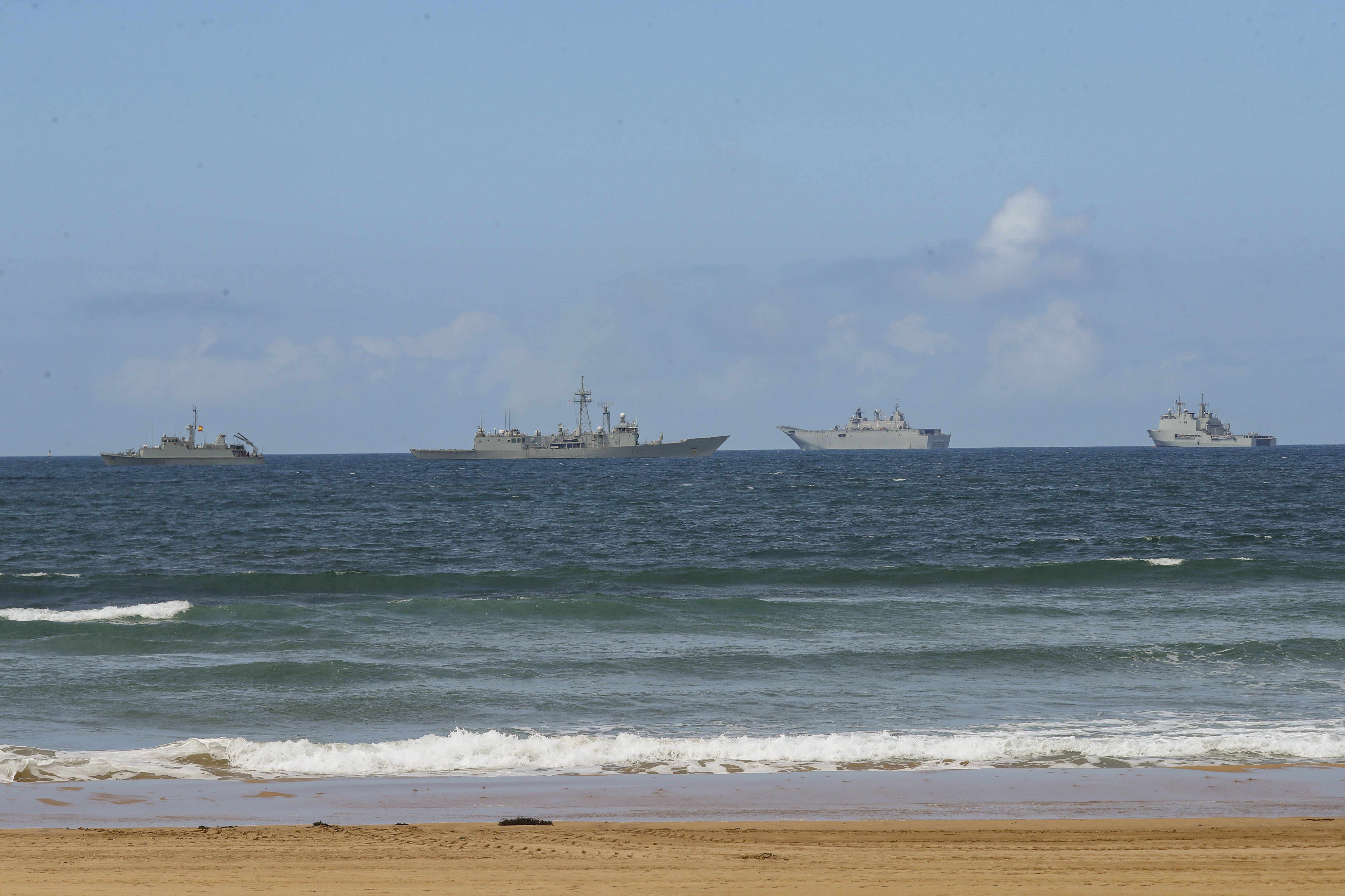 Gijón vive un desembarco de película del Ejército