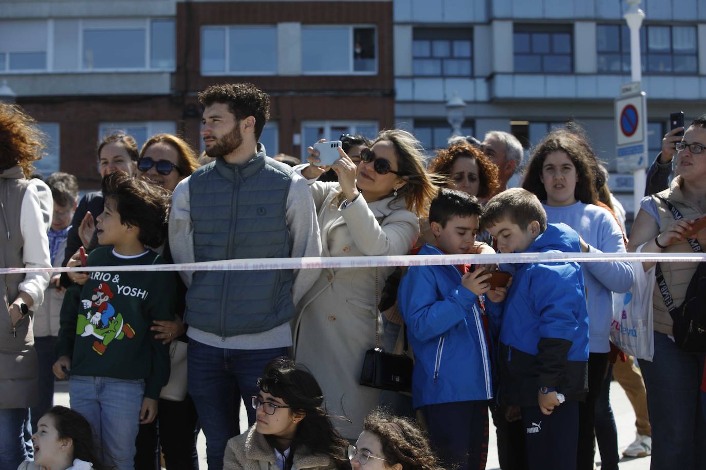 ¿Estuviste en el acto central de las Fuerzas Armadas en Gijón? ¡Búscate!