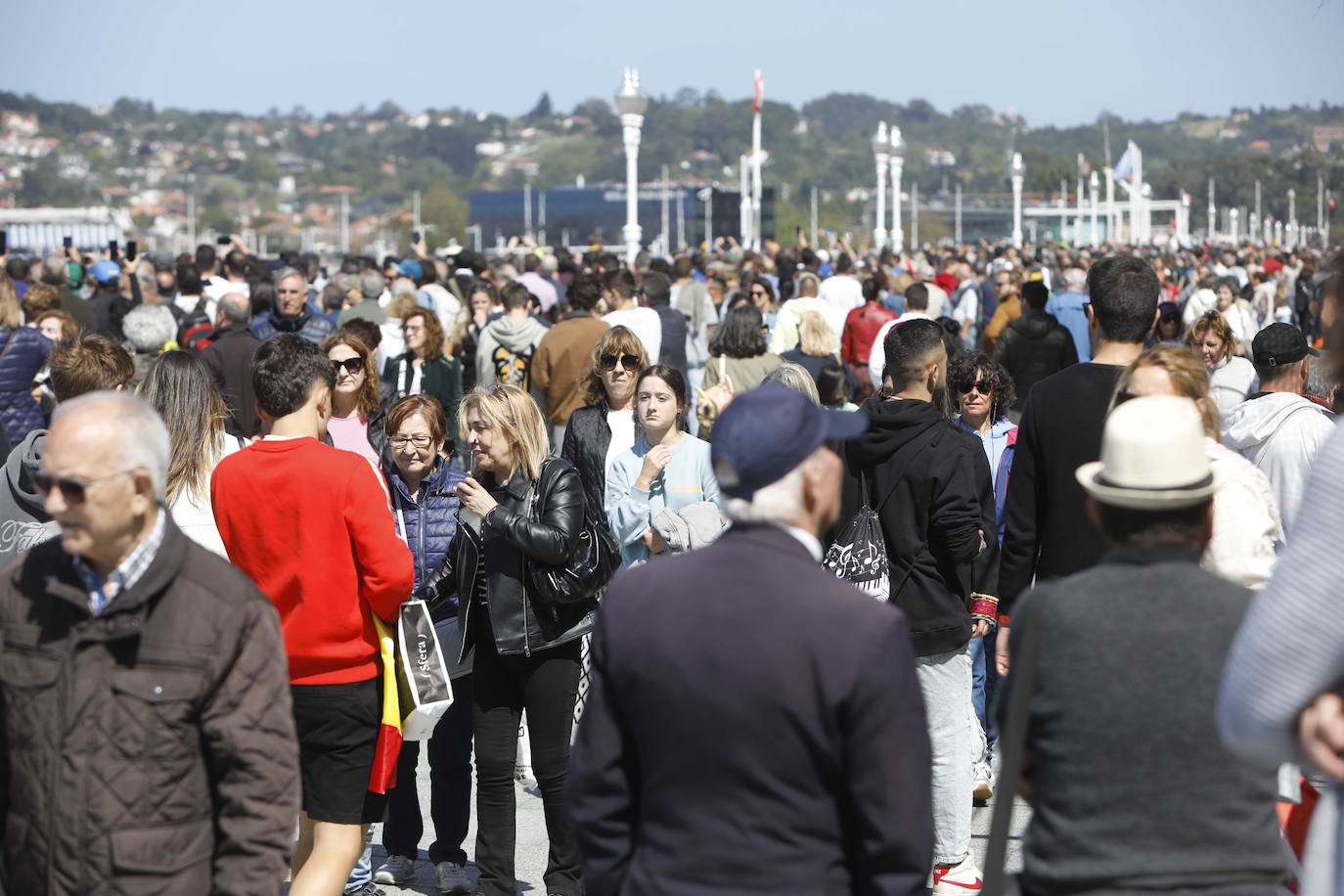 ¿Estuviste en el acto central de las Fuerzas Armadas en Gijón? ¡Búscate!