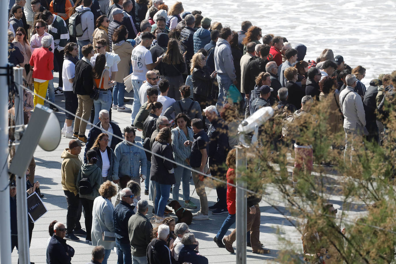 ¿Estuviste en el acto central de las Fuerzas Armadas en Gijón? ¡Búscate!