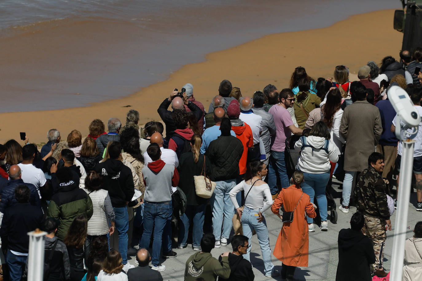 ¿Estuviste en el acto central de las Fuerzas Armadas en Gijón? ¡Búscate!