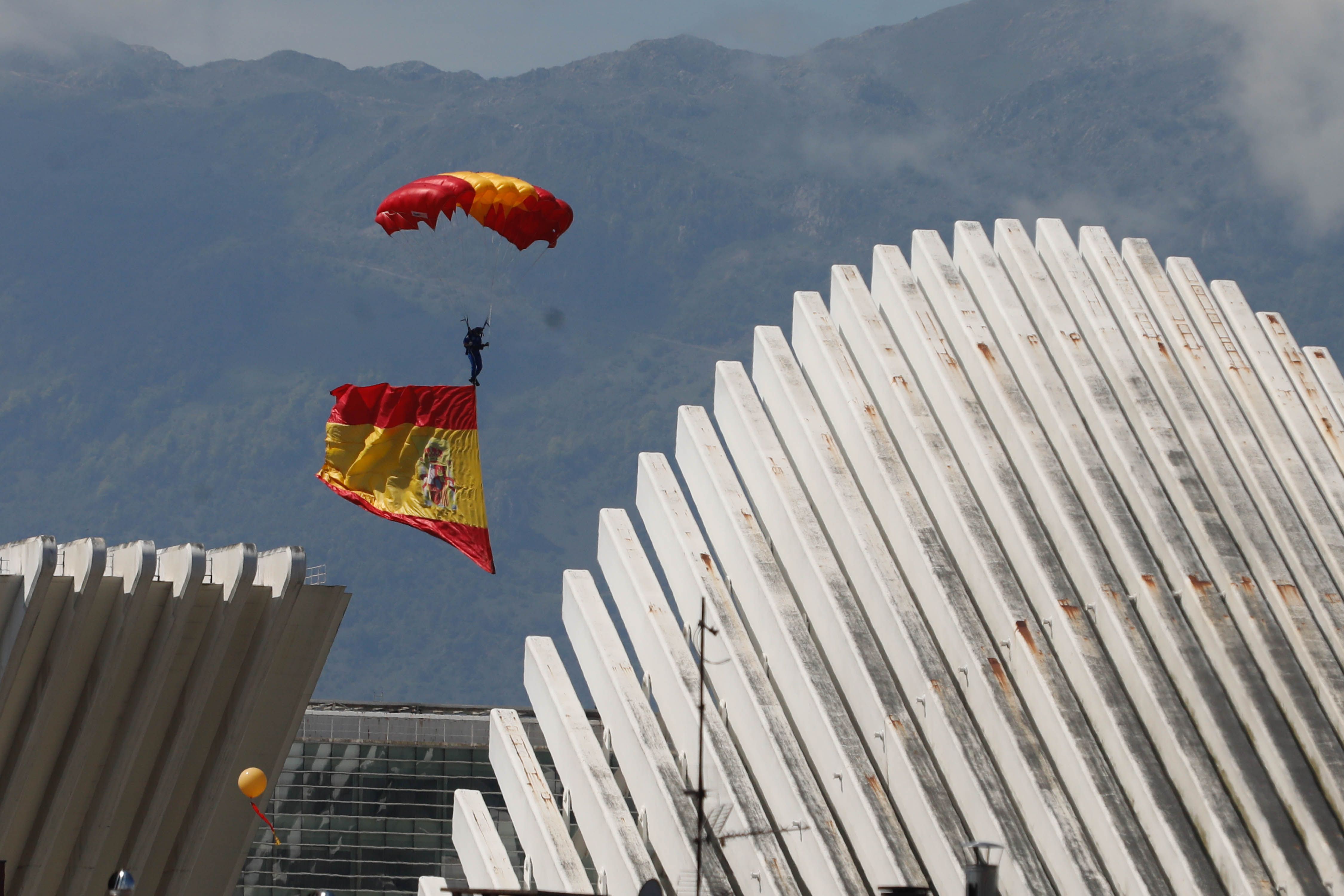 El desfile del Día de las Fuerzas Armadas, desde arriba