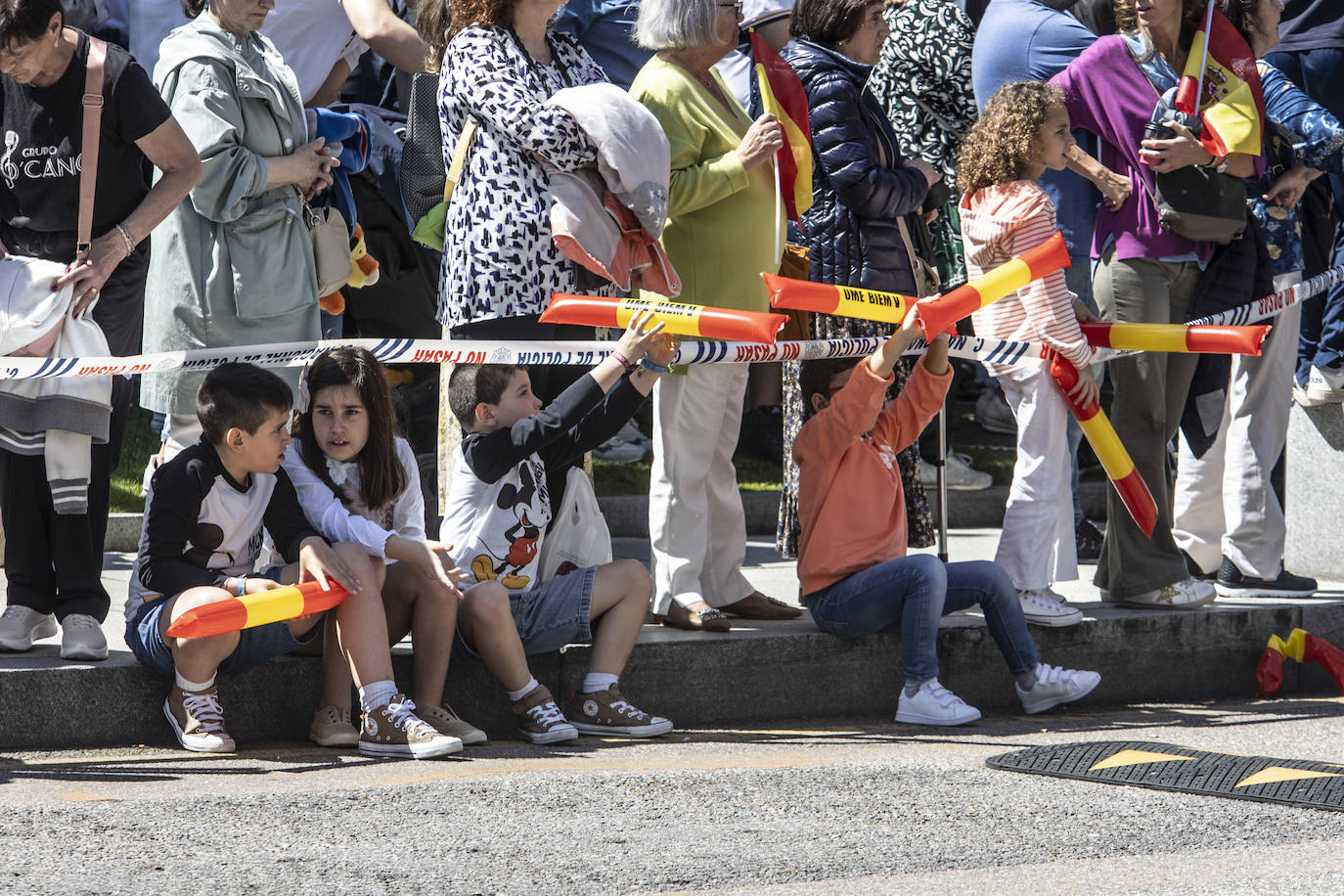 Si disfrutaste del desfile de las Fuerzas Armadas en Oviedo, búscate en nuestras fotos