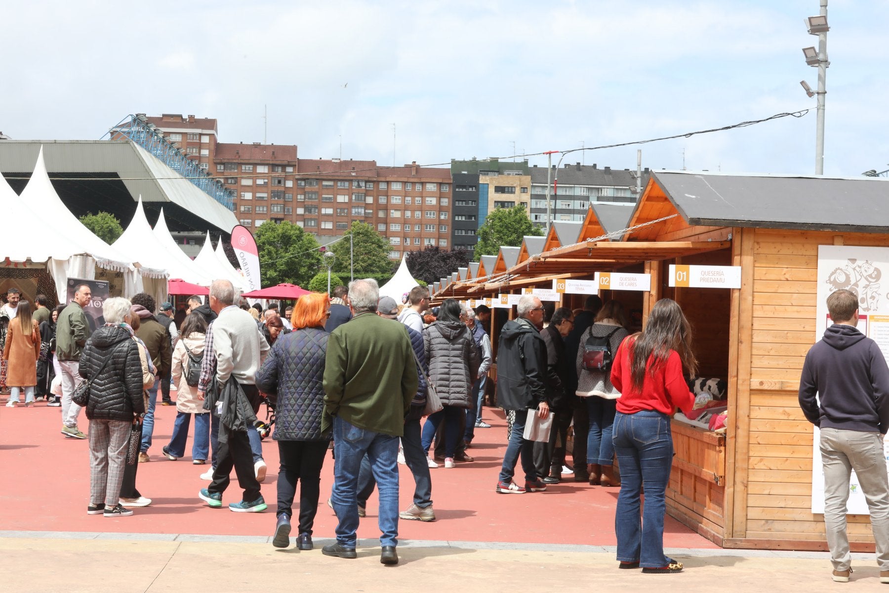 «La feria del queso ha sido un éxito y se ha llenado de gente»