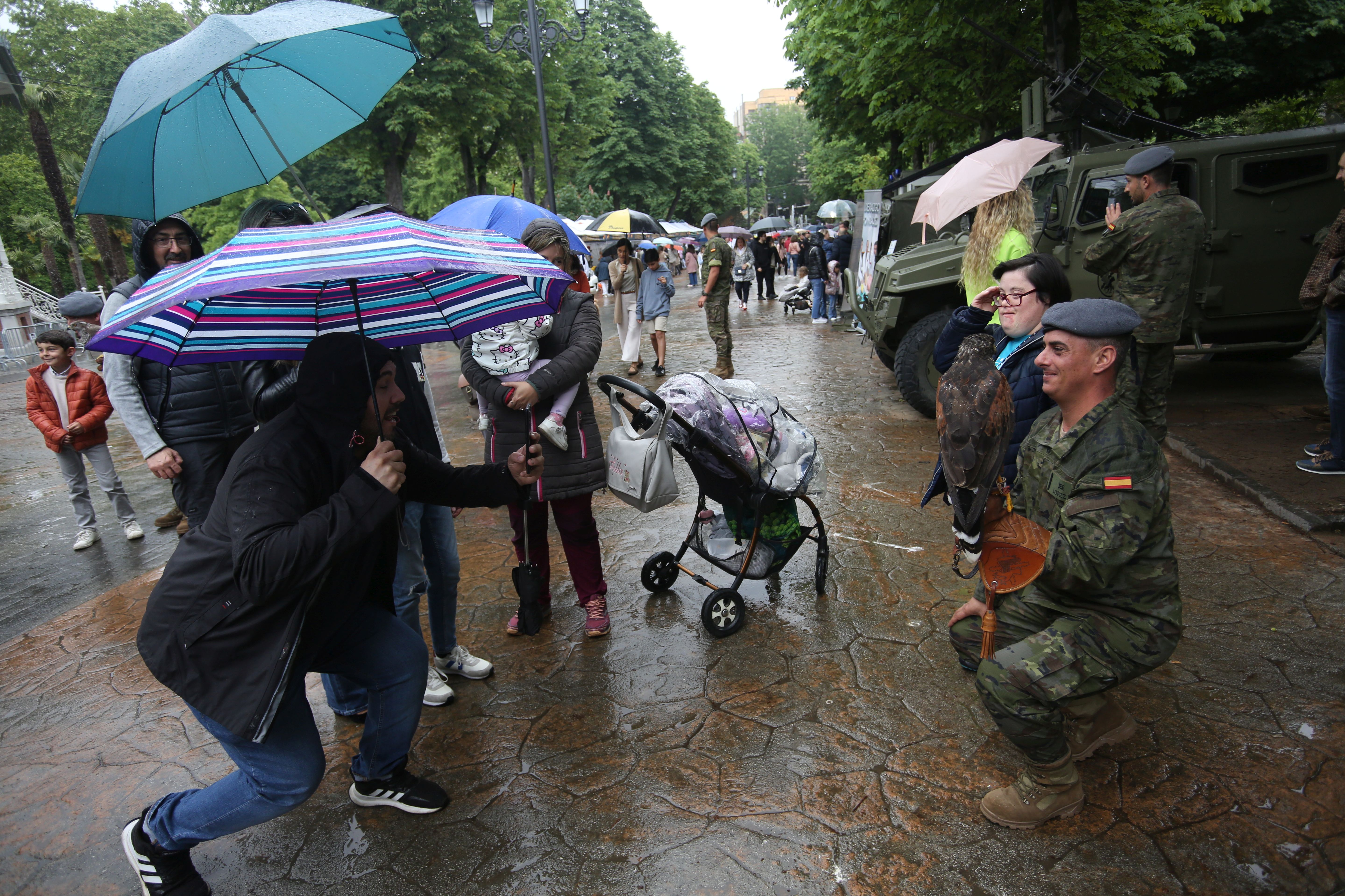 Última oportunidad para conocer a los militares de cerca en Oviedo