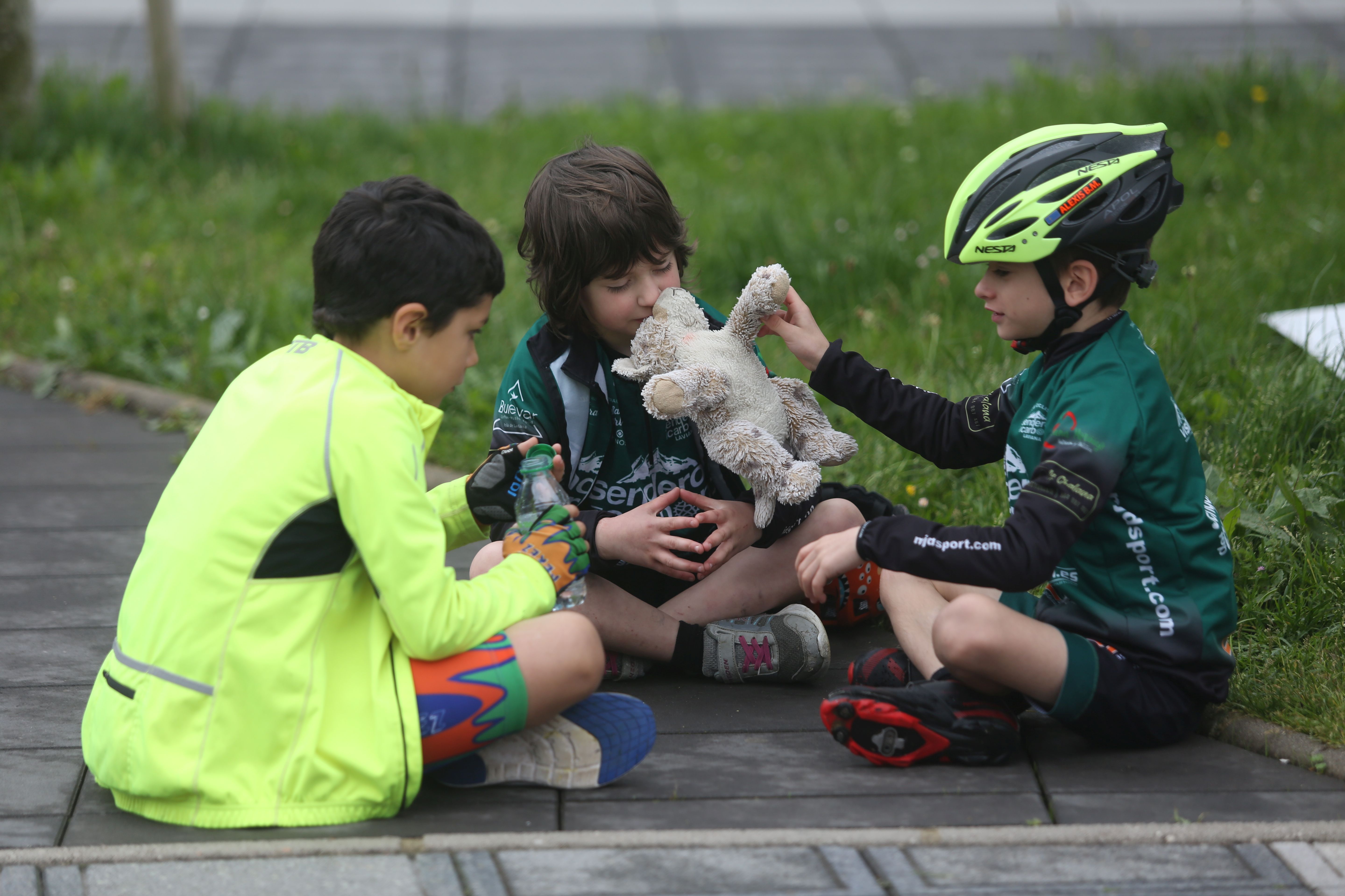 Las imágenes que deja la marcha ciclista de Lugones