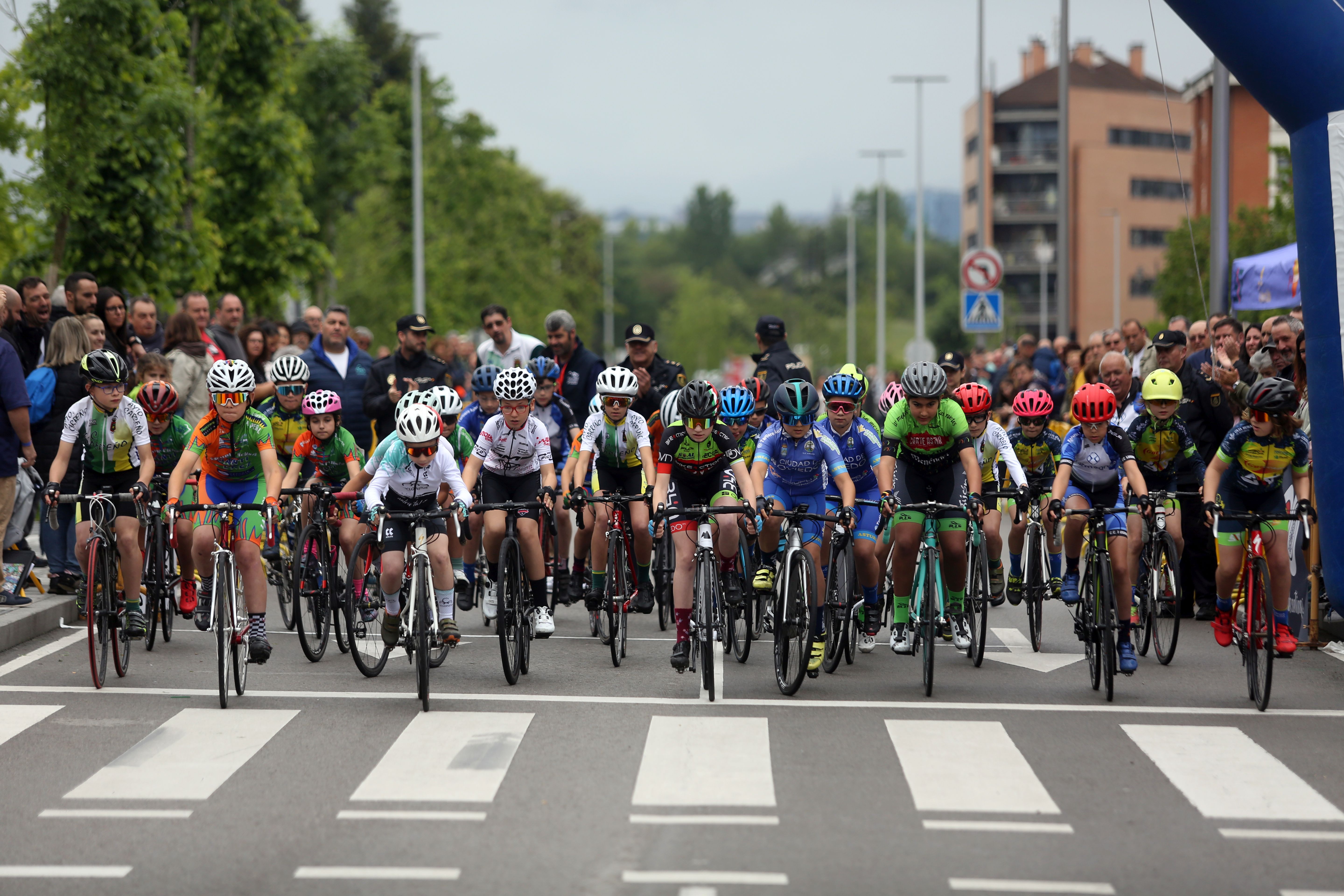 Las imágenes que deja la marcha ciclista de Lugones