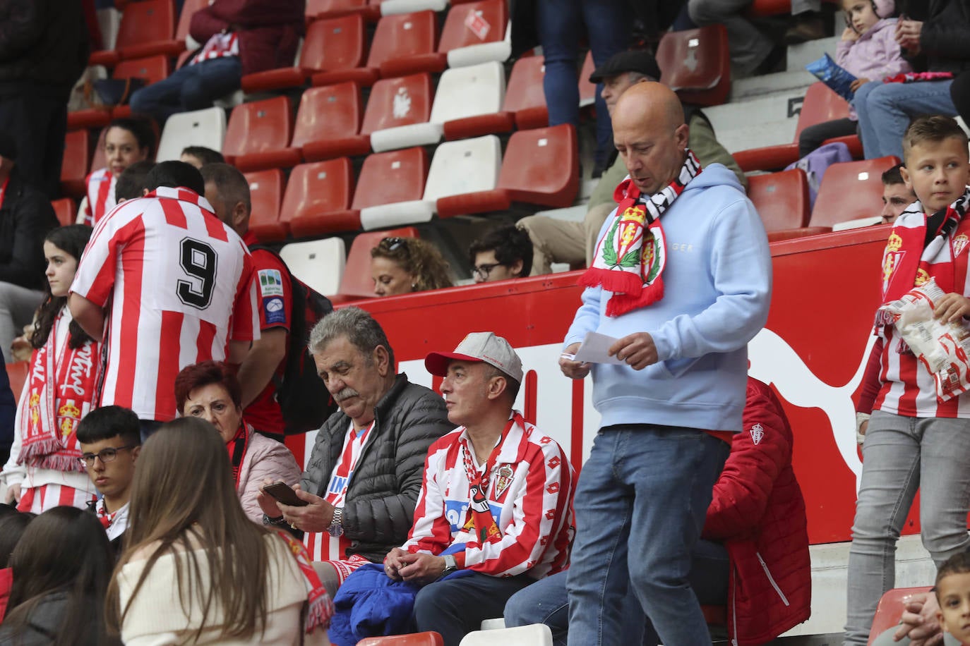 ¿Estuviste en El Molinón en el Sporting - Eibar? ¡Búscate!