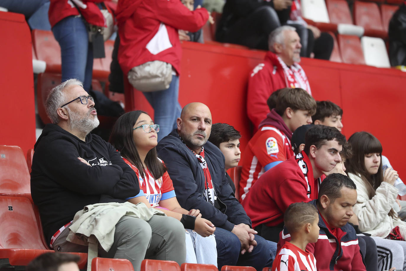 ¿Estuviste en El Molinón en el Sporting - Eibar? ¡Búscate!