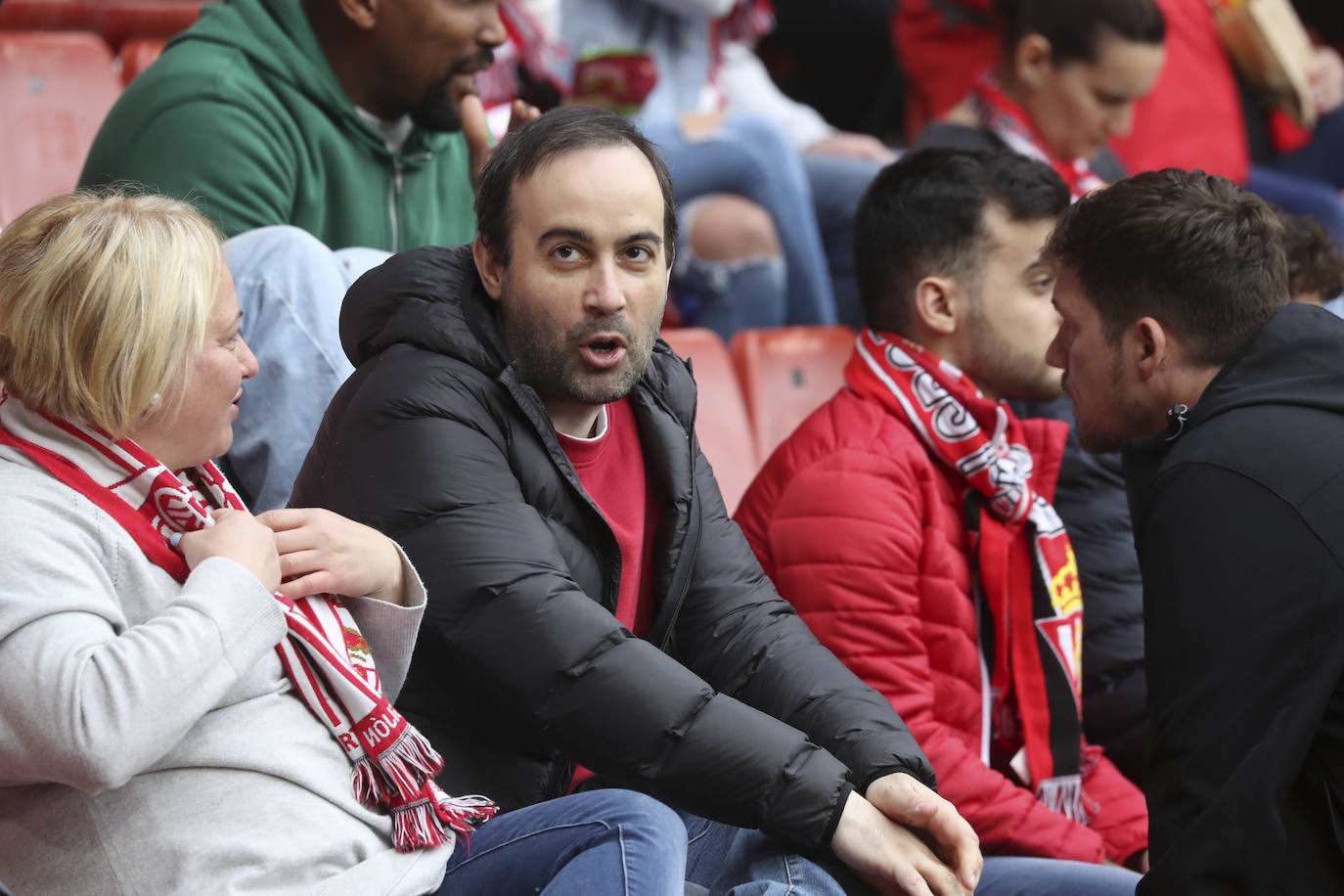 ¿Estuviste en El Molinón en el Sporting - Eibar? ¡Búscate!