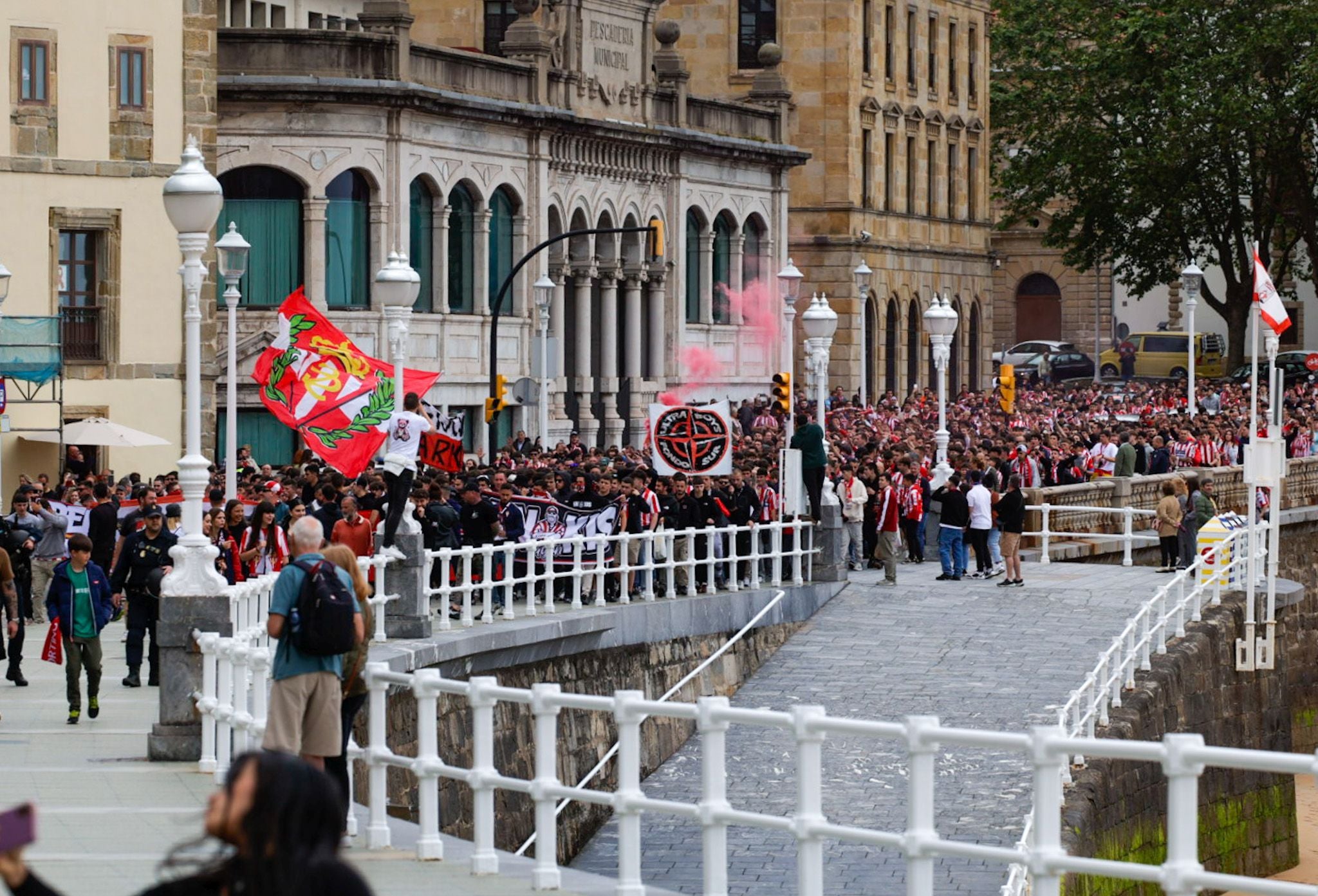 La &#039;Mareona&#039; toma Gijón