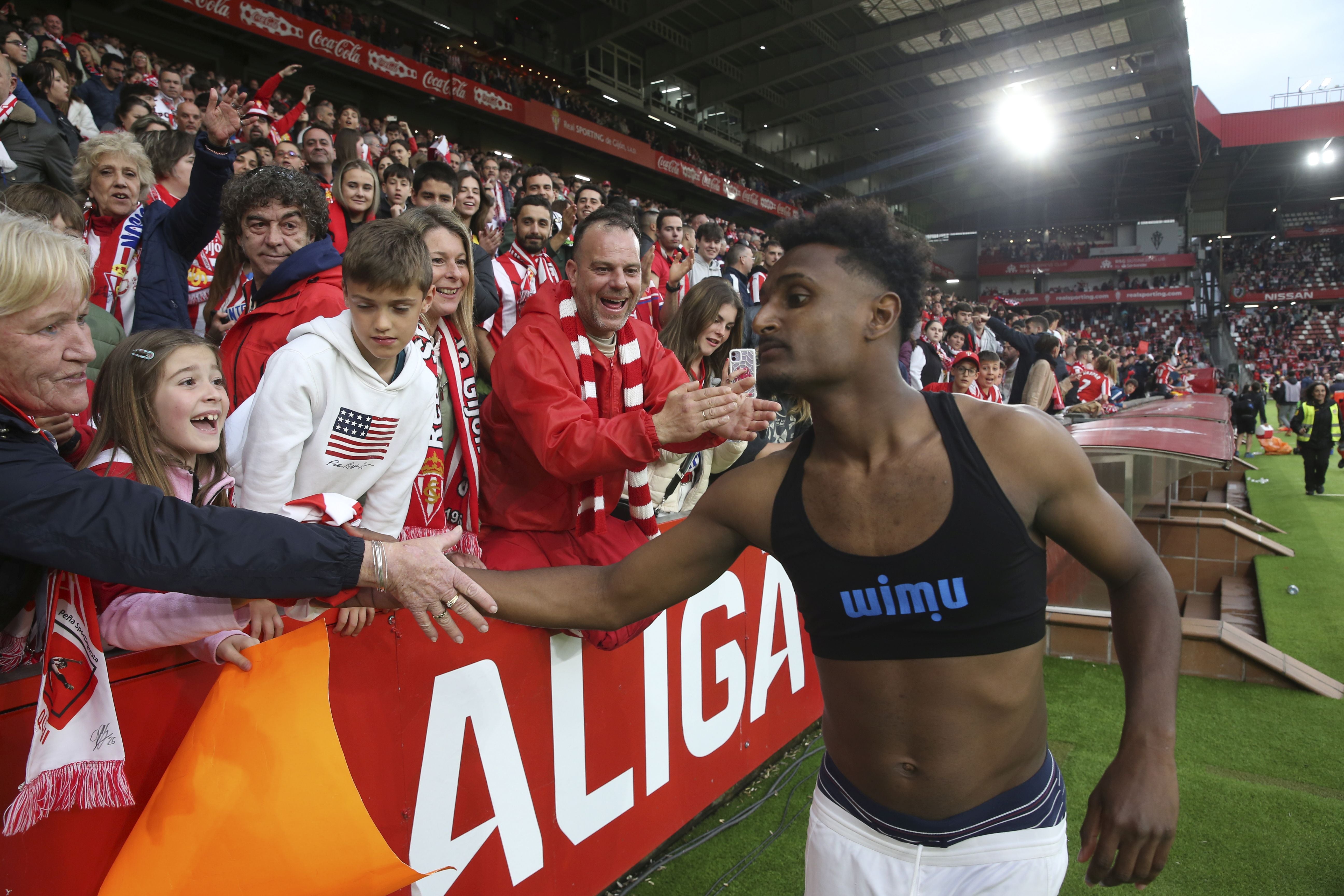 ¿Estuviste en El Molinón en el Sporting - Eibar? ¡Búscate!