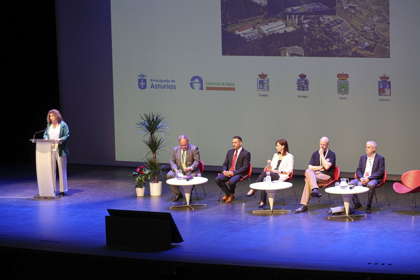 Una de las mesas de las jornadas en la que se presentaron proyectos en ejecución.