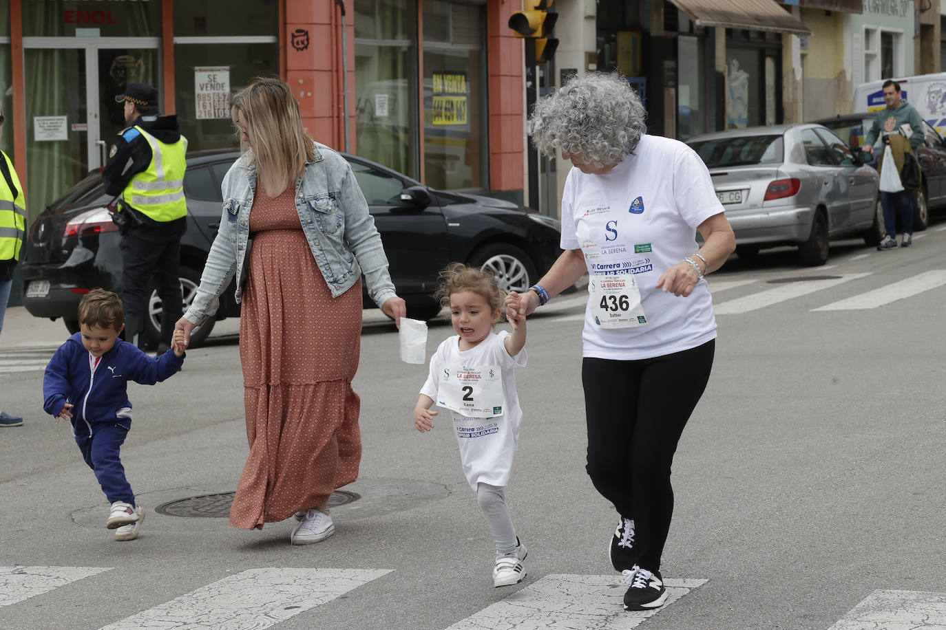 Medio millar de personas en la Carrera Popular Solidaria La Serena-El Llano en Marcha&#039;