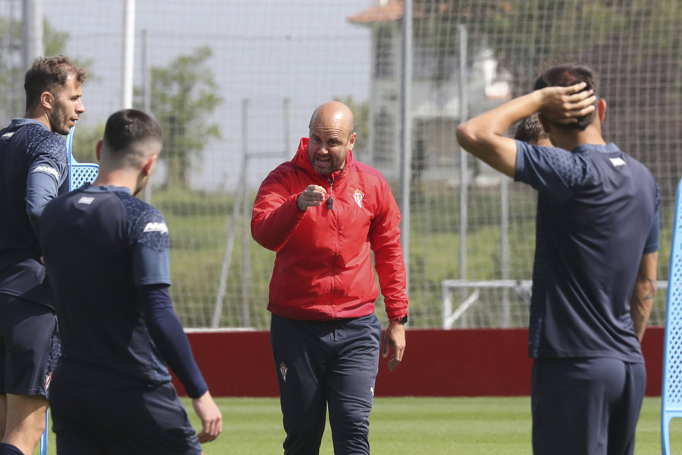 Entrenamiento del Sporting, tras la resaca emocional al entrar en &#039;play off&#039;