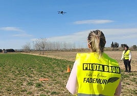 Las mujeres volarán alto con los drones en el campo asturiano