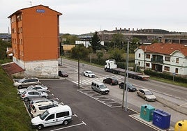 El tráfico intenso de la AS-19 afecta a 350 vecinos en Avilés y Corvera.