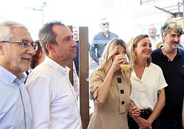 Yolanda Díaz, en Asturias: de sidras entre 'selfies'