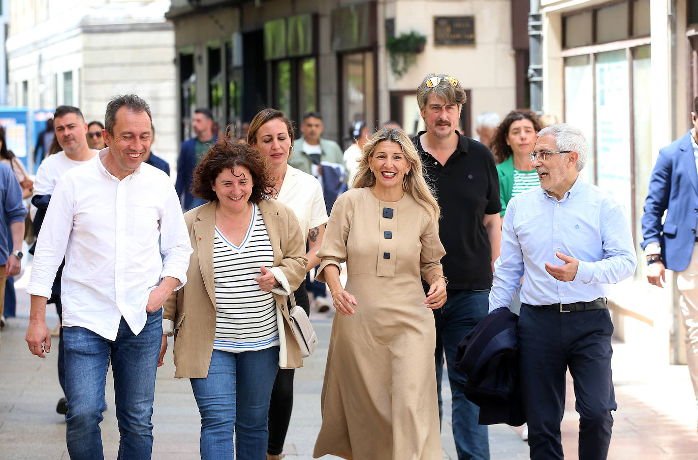 Yolanda Díaz, en Asturias: de sidras entre &#039;selfies&#039;