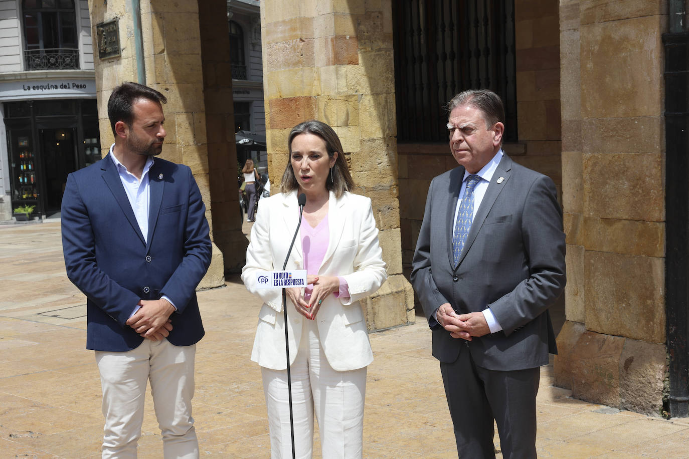 Cuca Gamarra visita Asturias en plena campaña electoral para las europeas