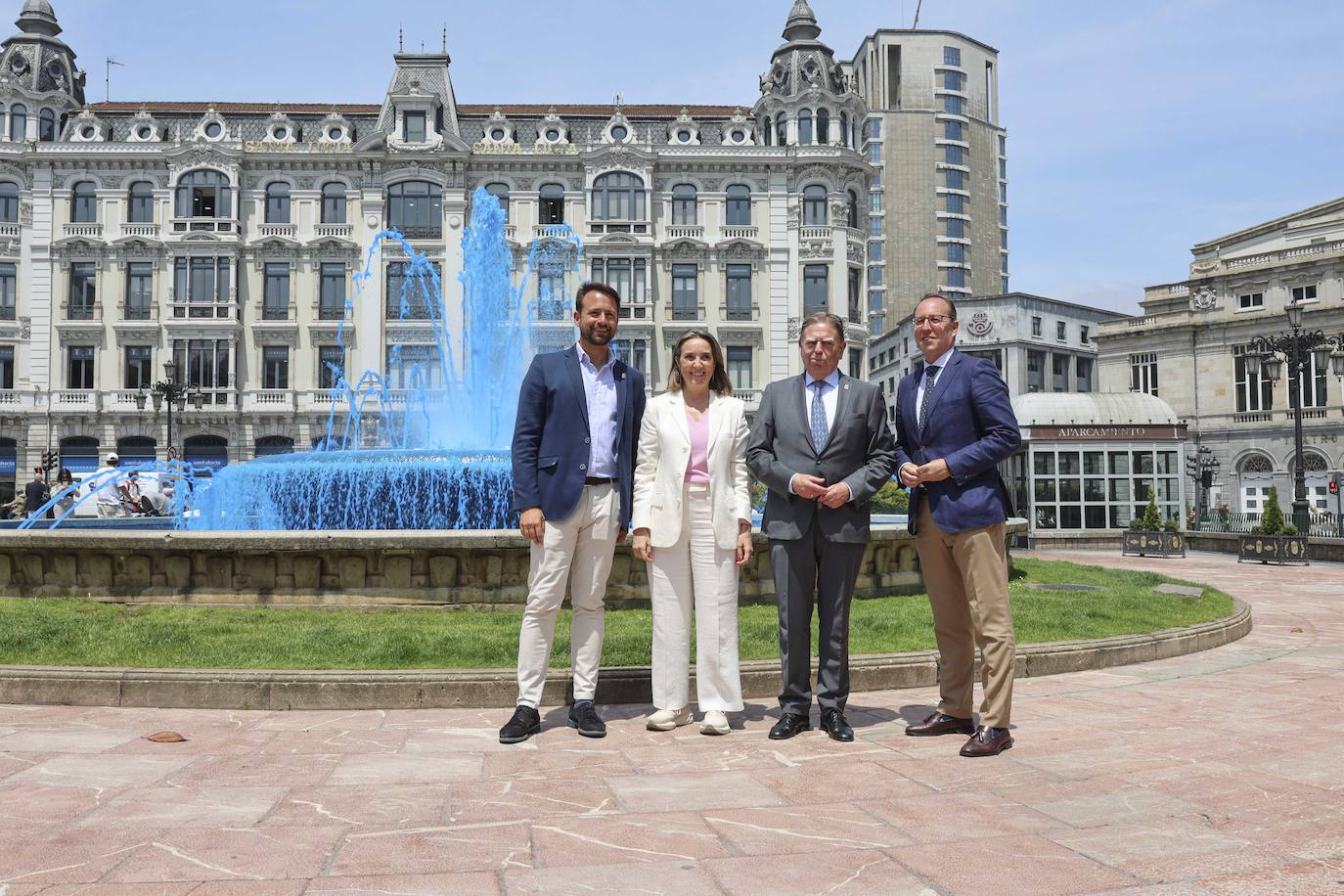 Cuca Gamarra visita Asturias en plena campaña electoral para las europeas