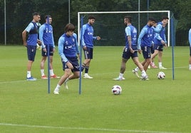 Último entrenamiento del Oviedo antes del primer partido del 'play off'