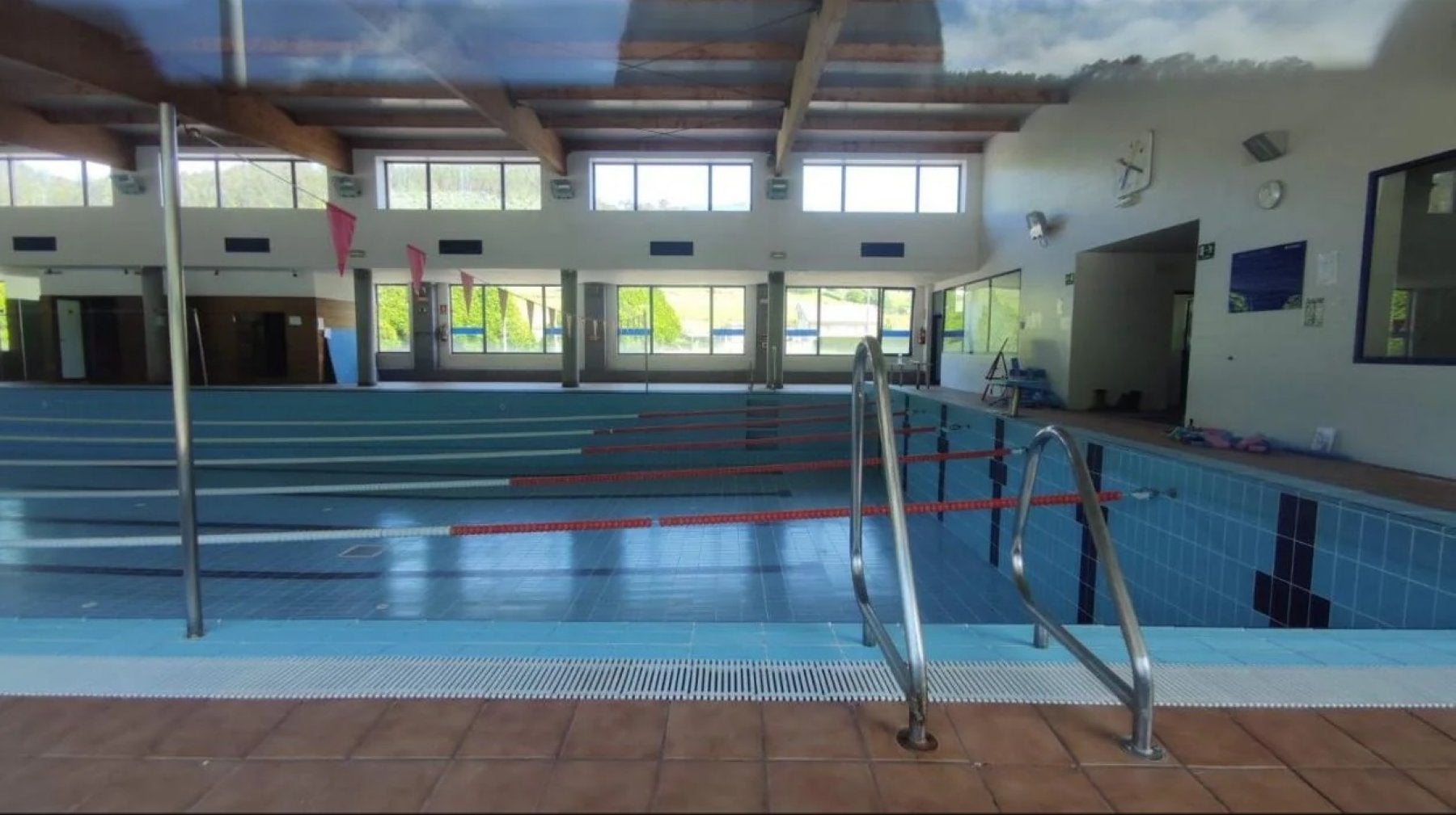 Las piscinas cubiertas de Agones.