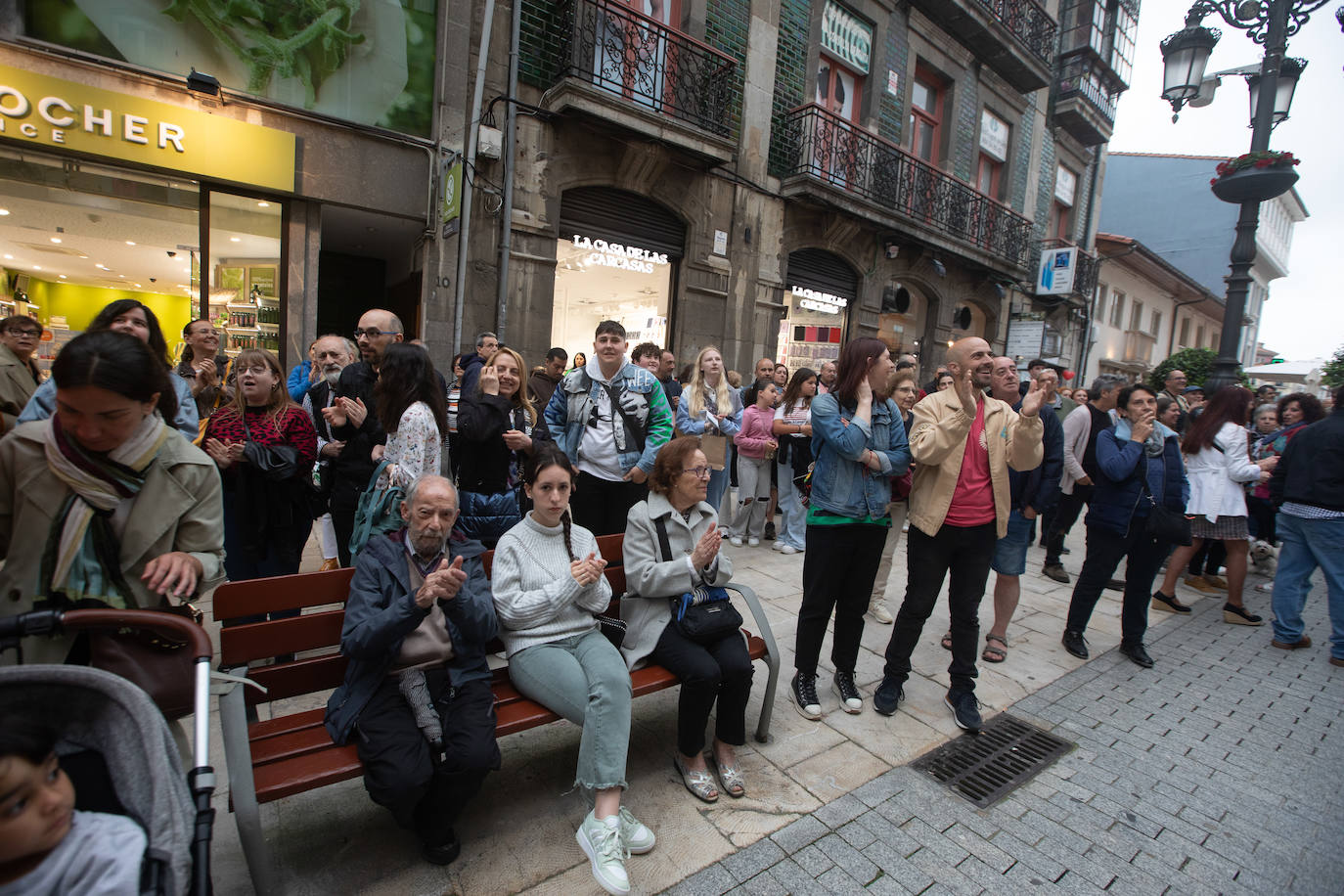 Mucho arte para todos en la Noche Blanca en Avilés