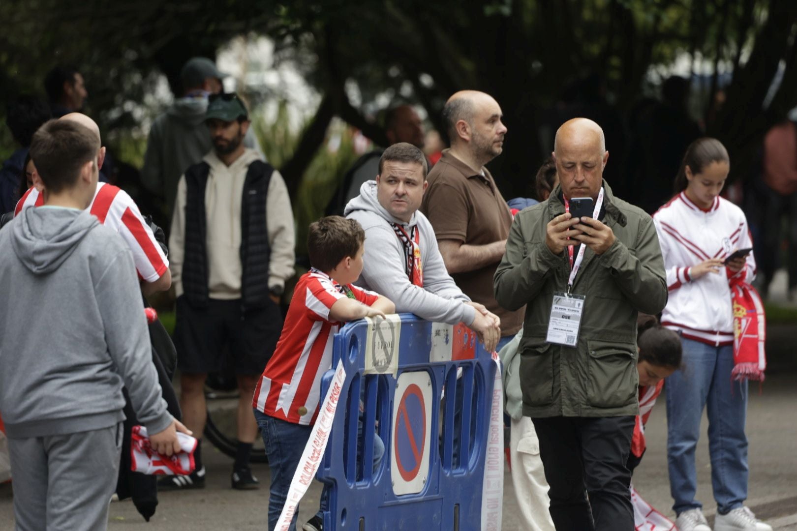 Gijón, una ciudad volcada con su equipo: «¡Vamos Sporting!»