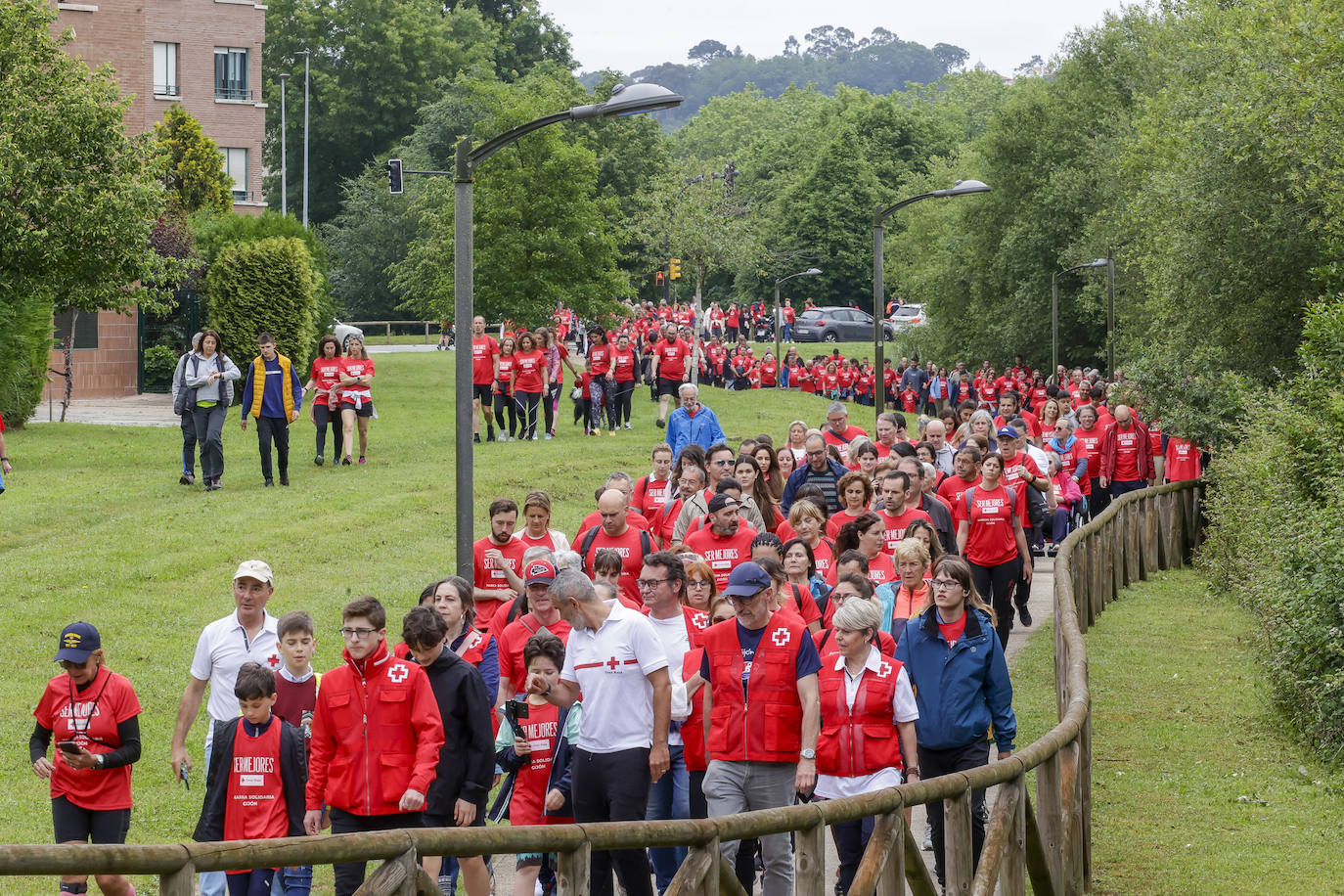 Primera marcha solidaria de Cruz Roja