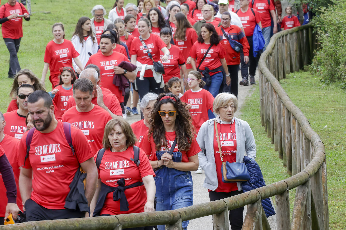 Primera marcha solidaria de Cruz Roja