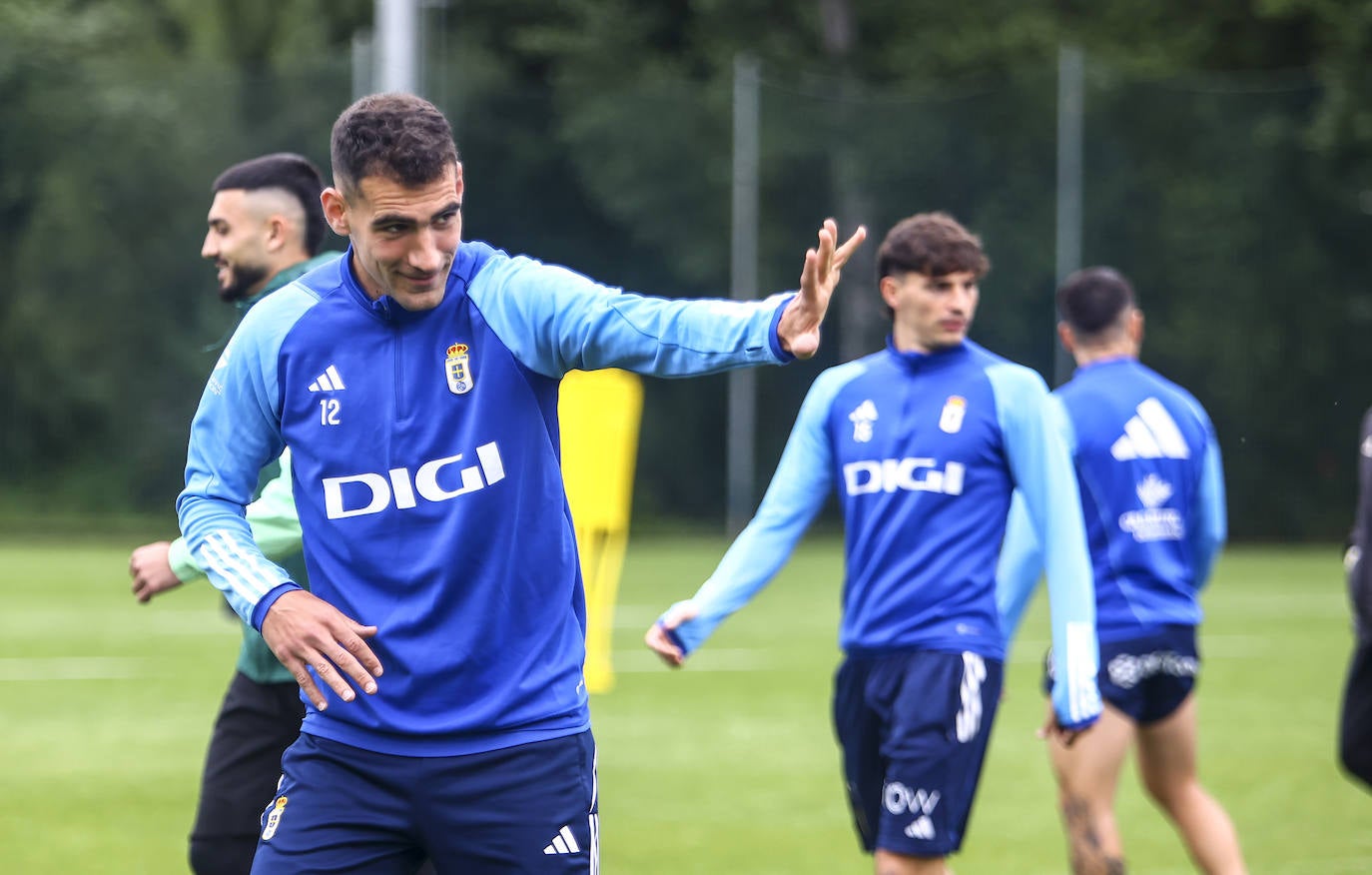 Entrenamiento del Real Oviedo tras el partido contra el Eibar